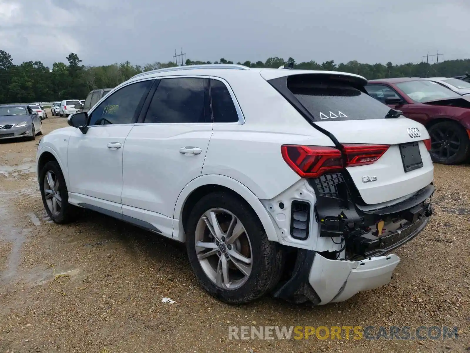 3 Photograph of a damaged car WA1EECF32L1020284 AUDI Q3 2020