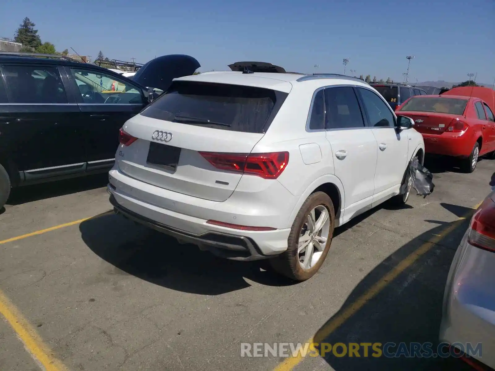 4 Фотография поврежденного автомобиля WA1EECF32L1047579 AUDI Q3 2020