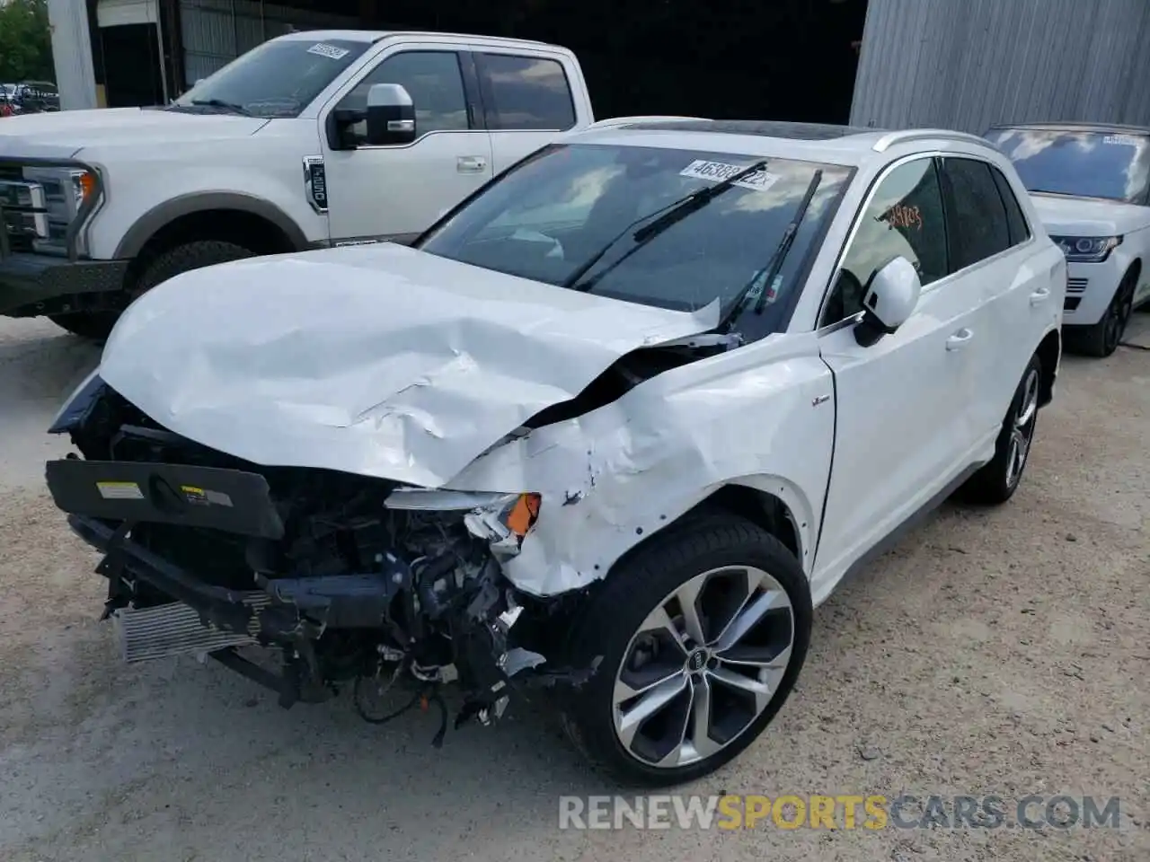 2 Photograph of a damaged car WA1EECF32L1078492 AUDI Q3 2020