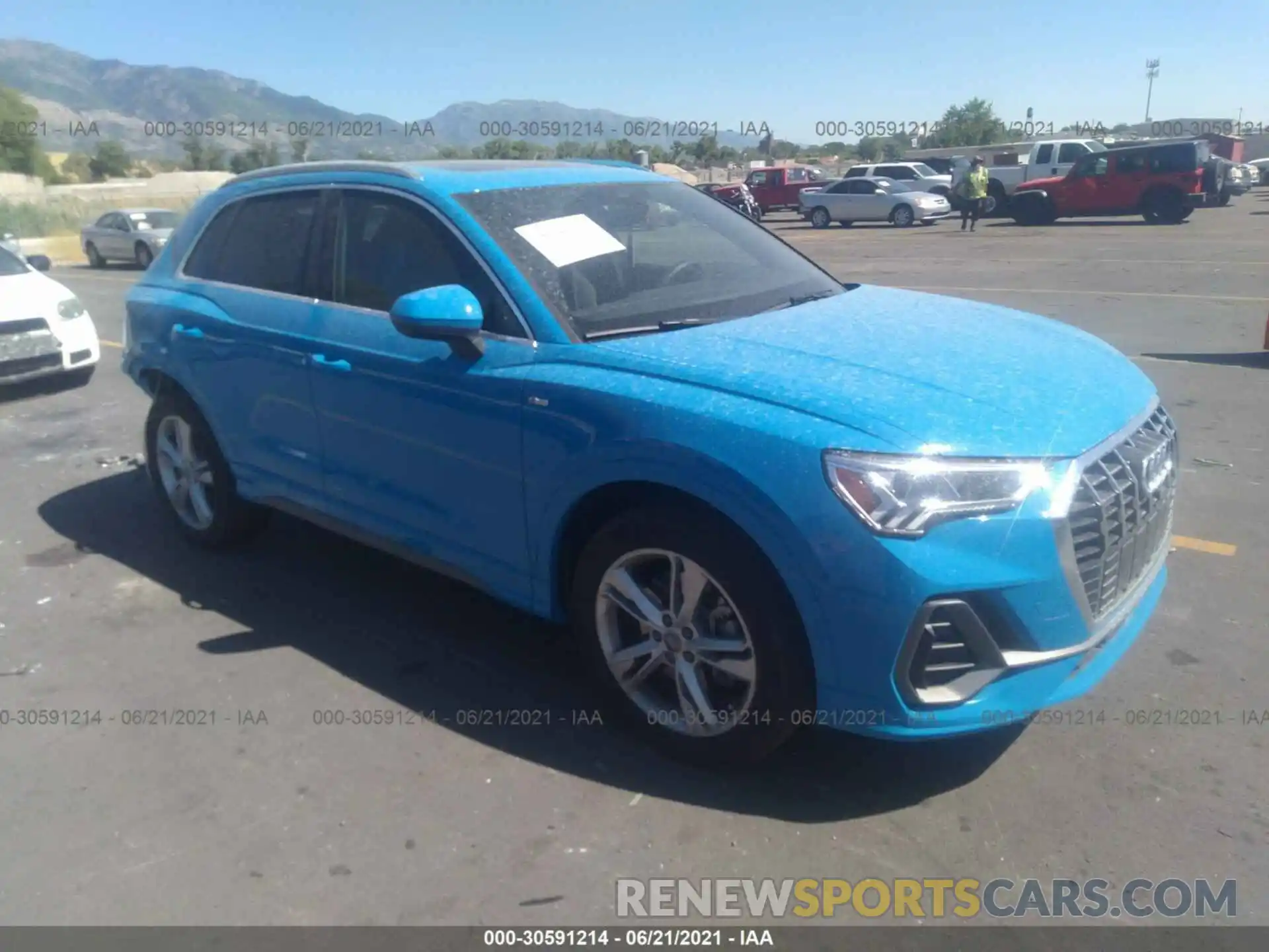 1 Photograph of a damaged car WA1EECF33L1004532 AUDI Q3 2020