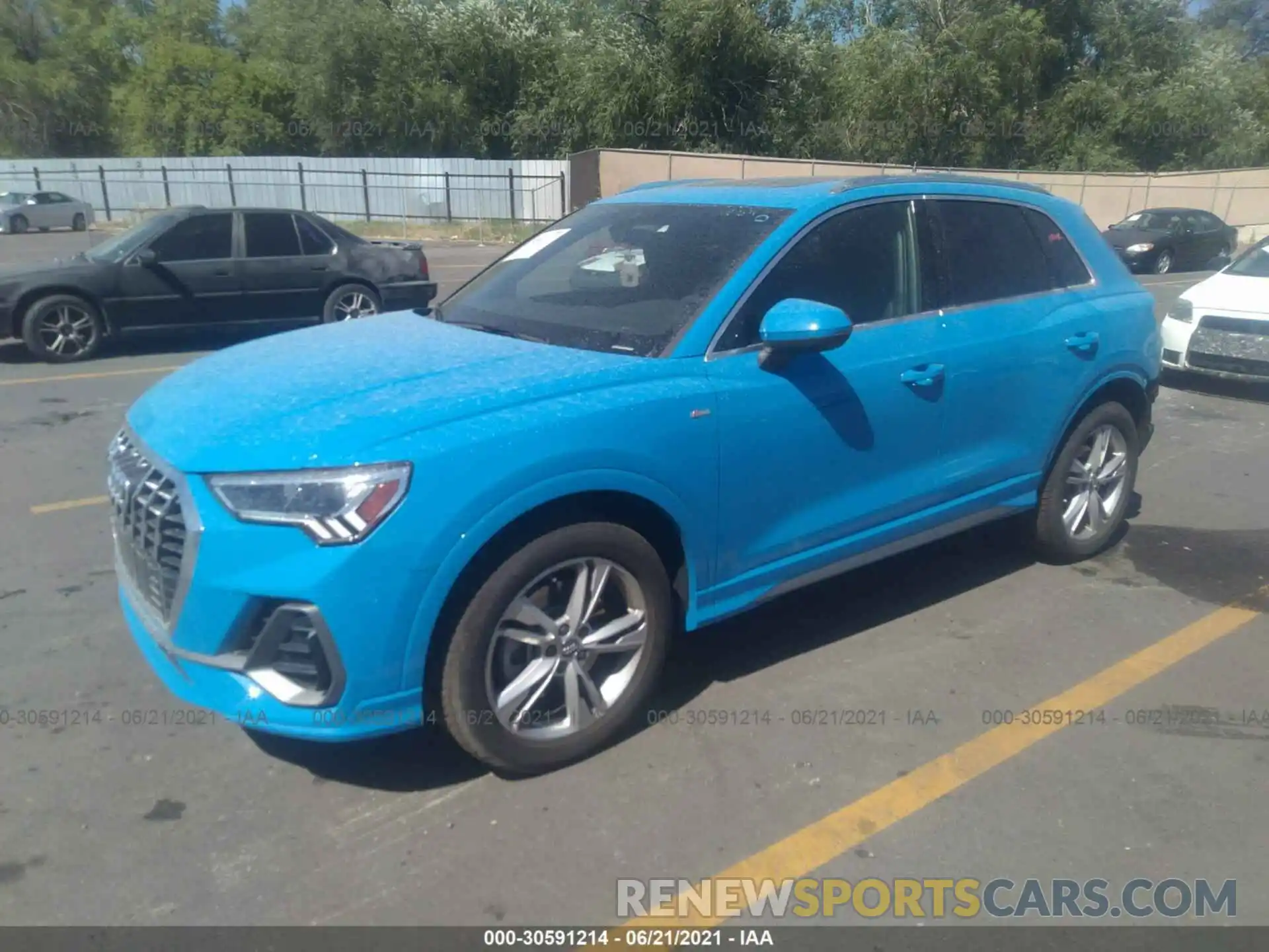 2 Фотография поврежденного автомобиля WA1EECF33L1004532 AUDI Q3 2020