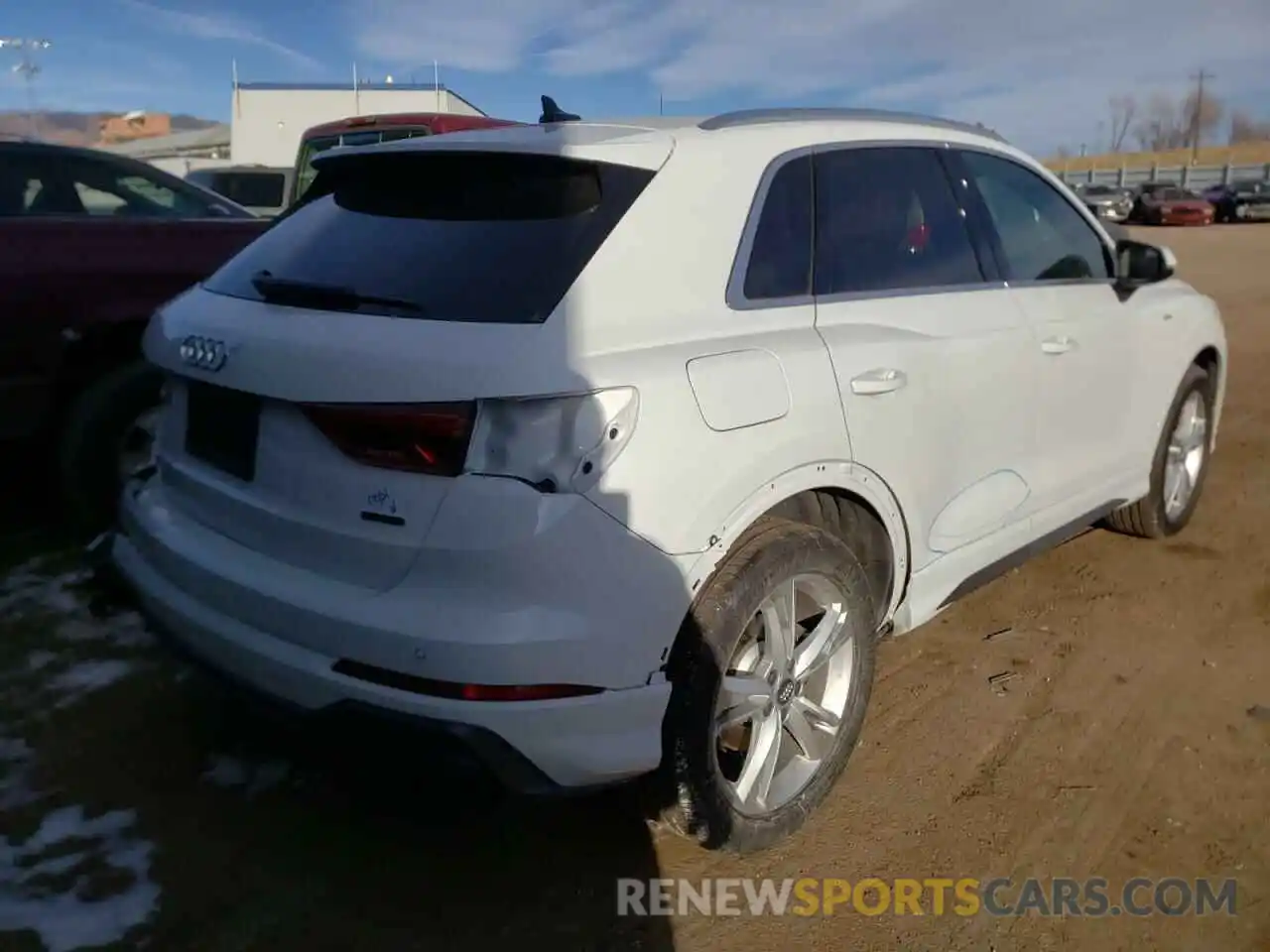 4 Photograph of a damaged car WA1EECF33L1041483 AUDI Q3 2020