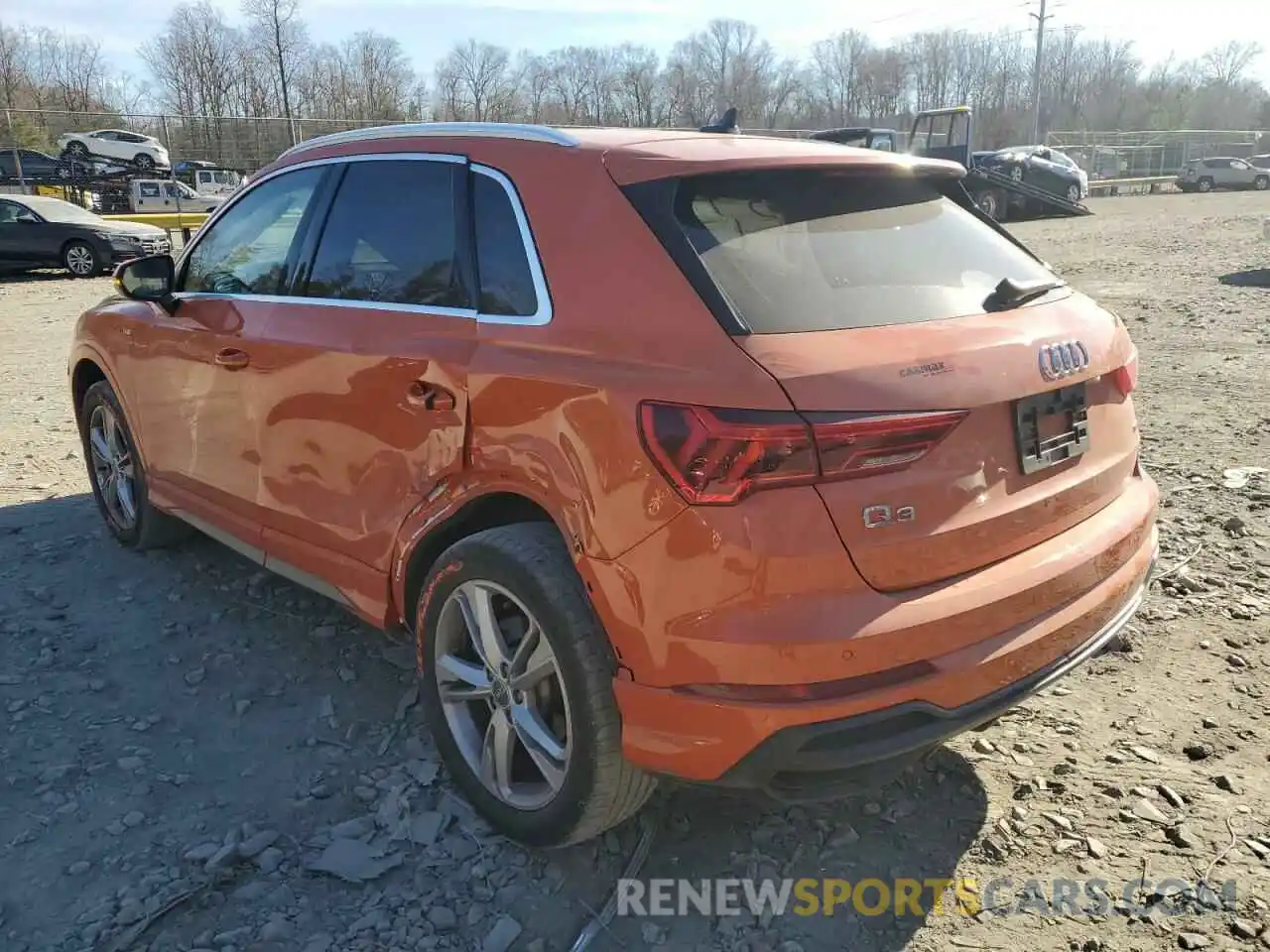 2 Фотография поврежденного автомобиля WA1EECF35L1004063 AUDI Q3 2020