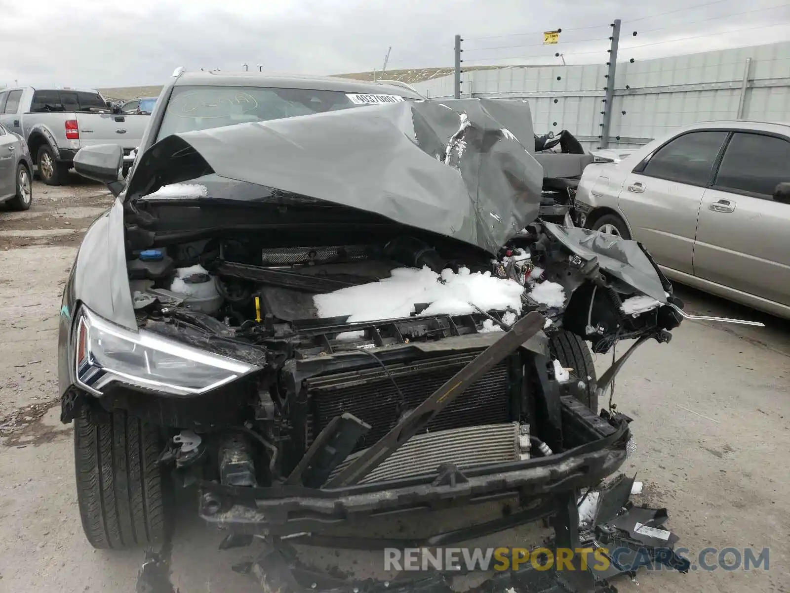 9 Photograph of a damaged car WA1EECF35L1038455 AUDI Q3 2020