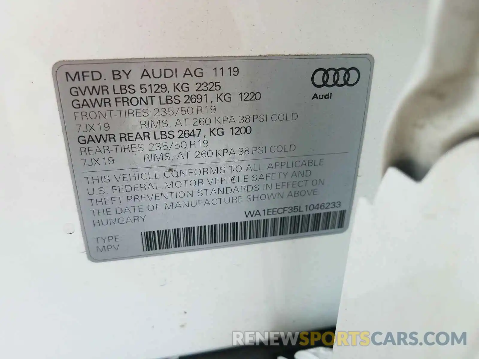 10 Photograph of a damaged car WA1EECF35L1046233 AUDI Q3 2020