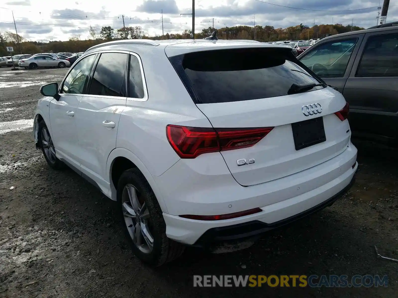 3 Photograph of a damaged car WA1EECF35L1046233 AUDI Q3 2020