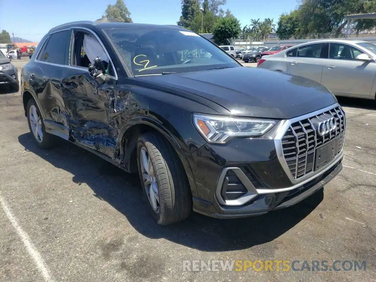 1 Photograph of a damaged car WA1EECF35L1110111 AUDI Q3 2020