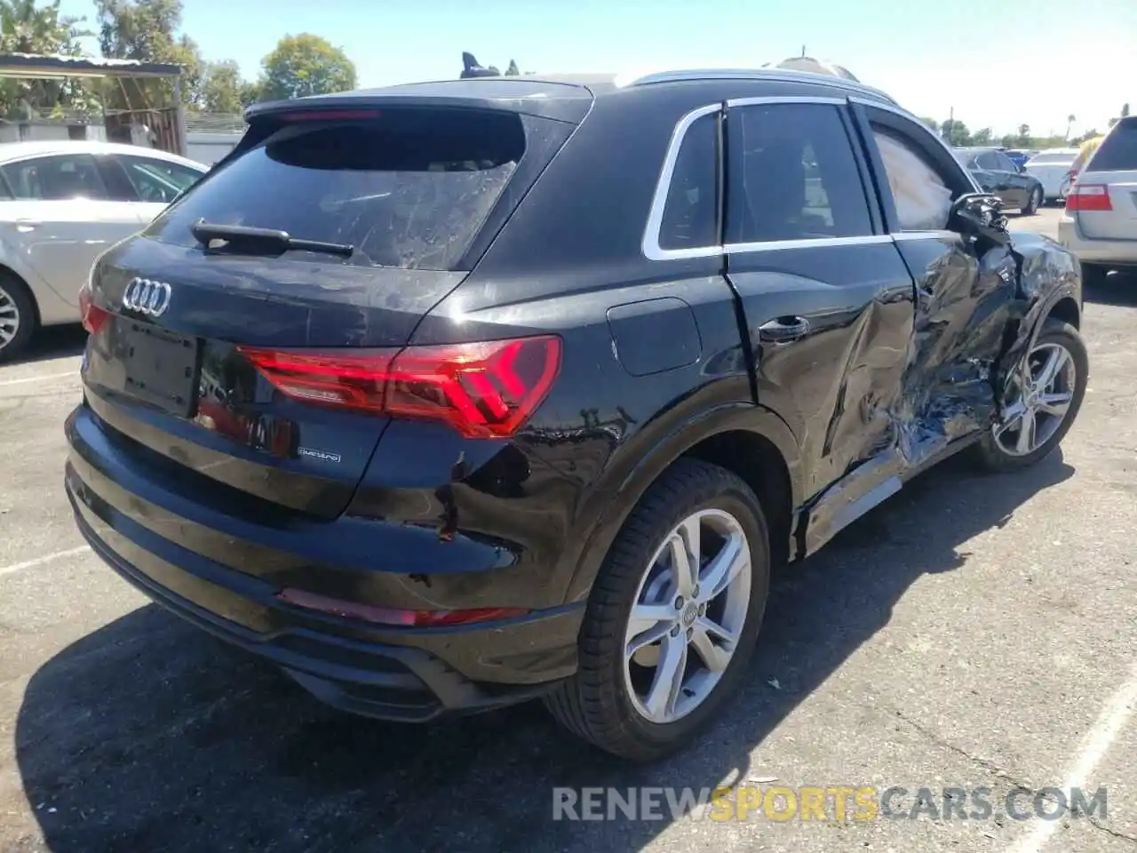 4 Photograph of a damaged car WA1EECF35L1110111 AUDI Q3 2020