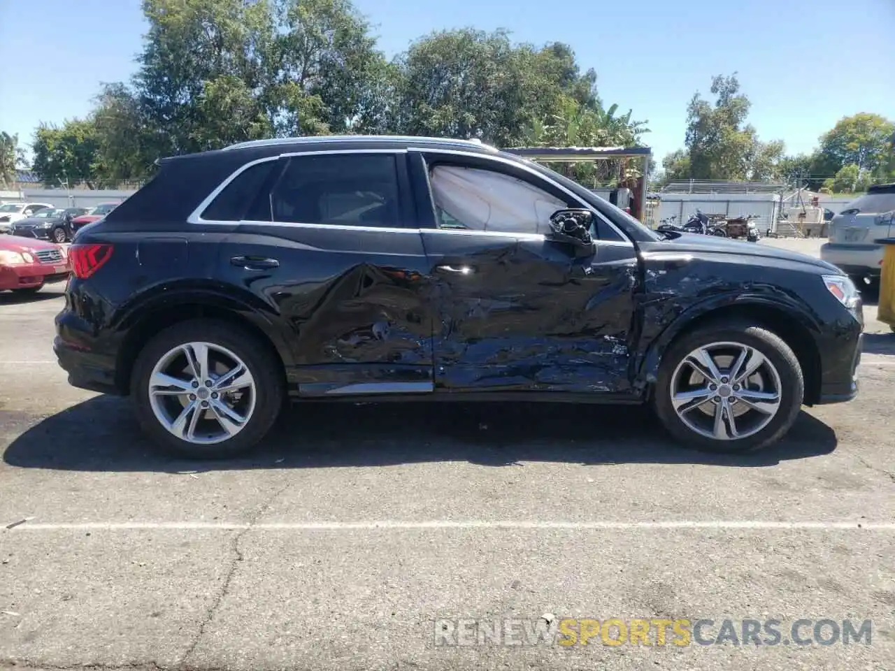 9 Photograph of a damaged car WA1EECF35L1110111 AUDI Q3 2020