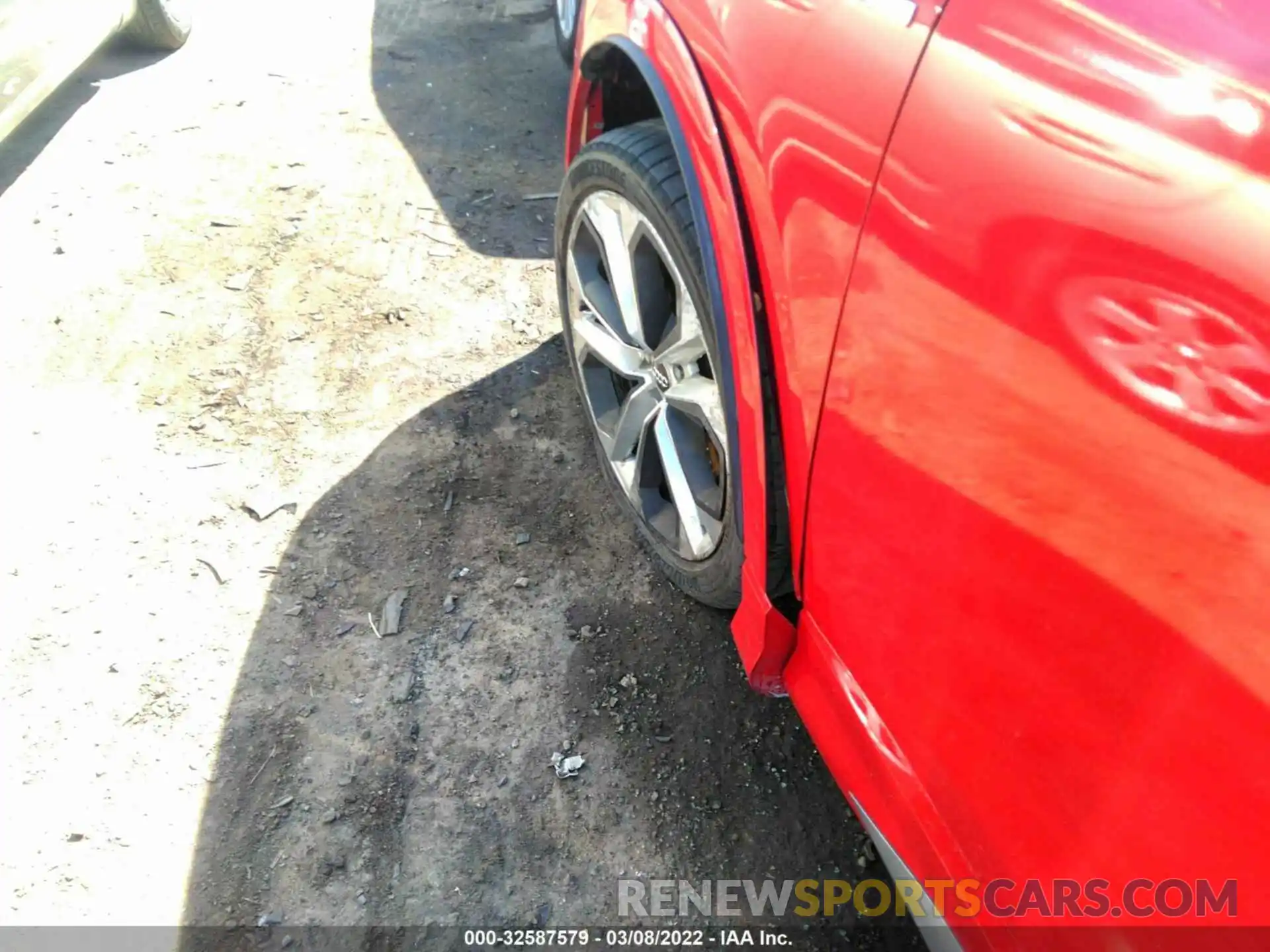 6 Photograph of a damaged car WA1EECF35L1113204 AUDI Q3 2020