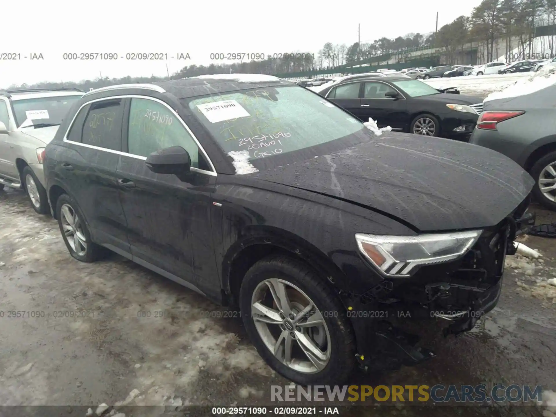 1 Photograph of a damaged car WA1EECF36L1000961 AUDI Q3 2020