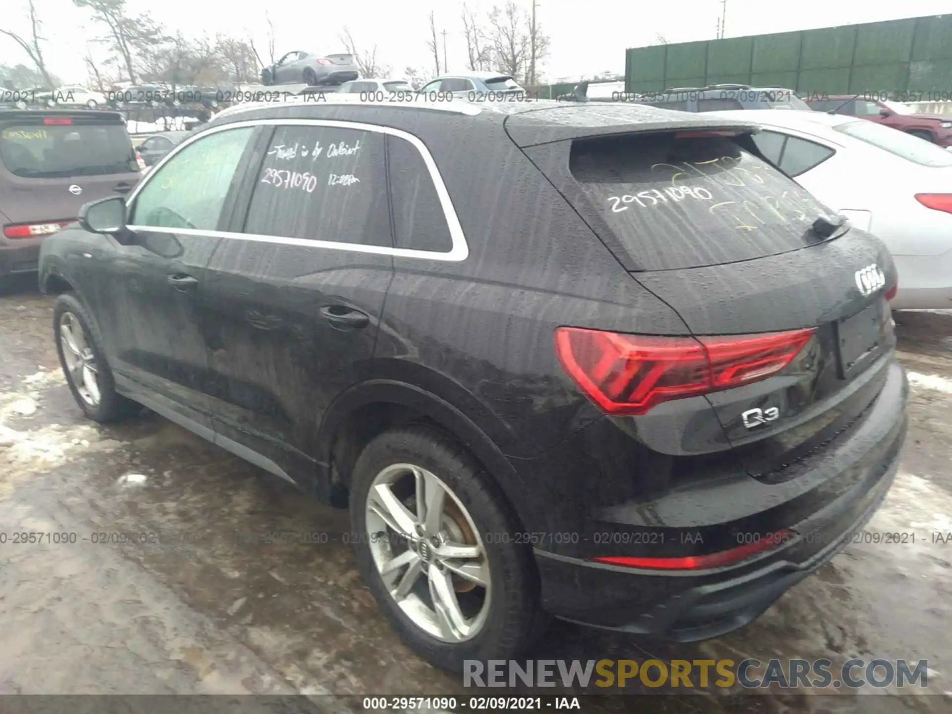 3 Photograph of a damaged car WA1EECF36L1000961 AUDI Q3 2020