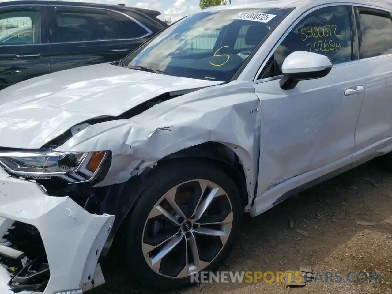 9 Photograph of a damaged car WA1EECF36L1021390 AUDI Q3 2020