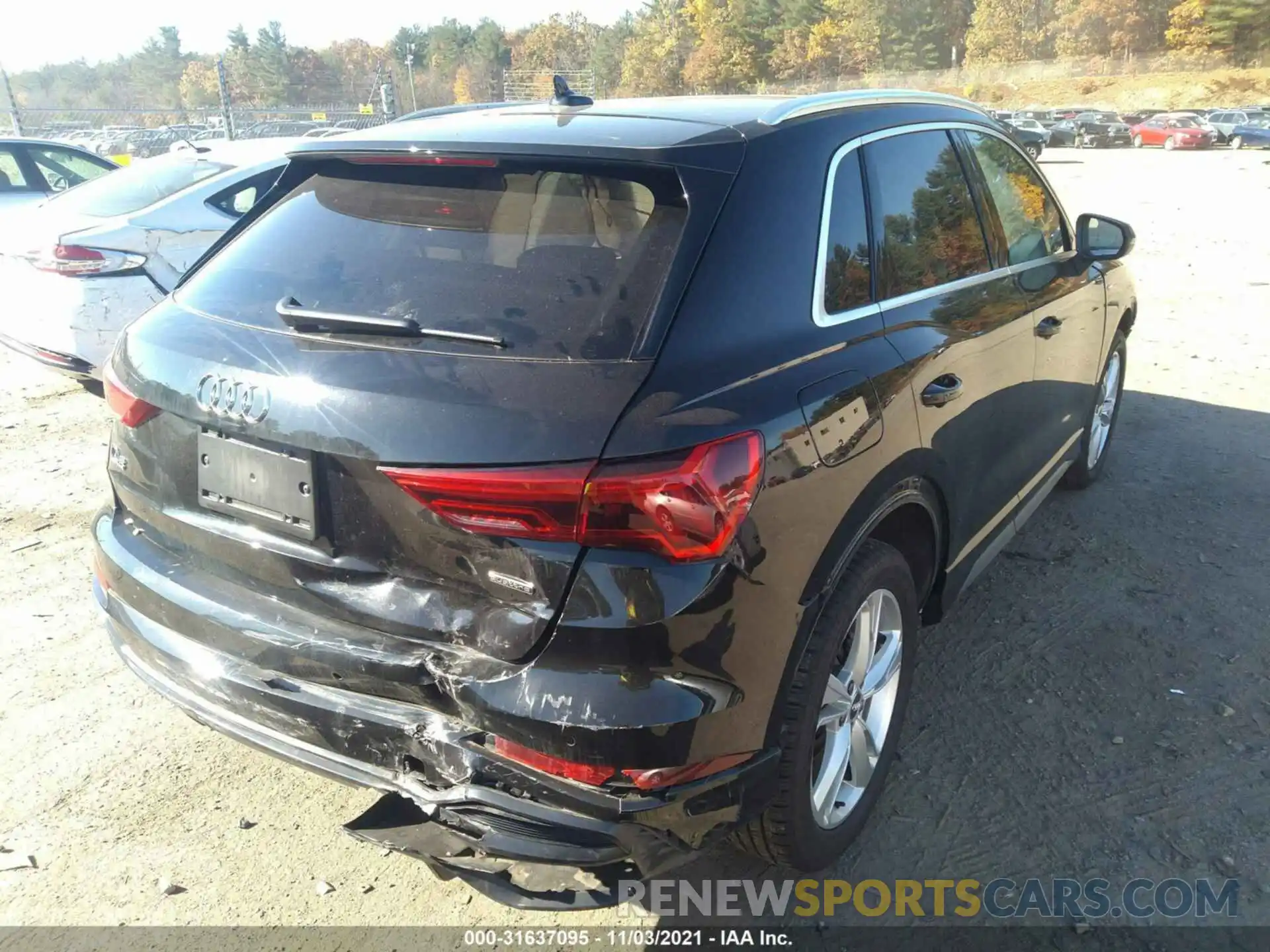 4 Photograph of a damaged car WA1EECF36L1030686 AUDI Q3 2020