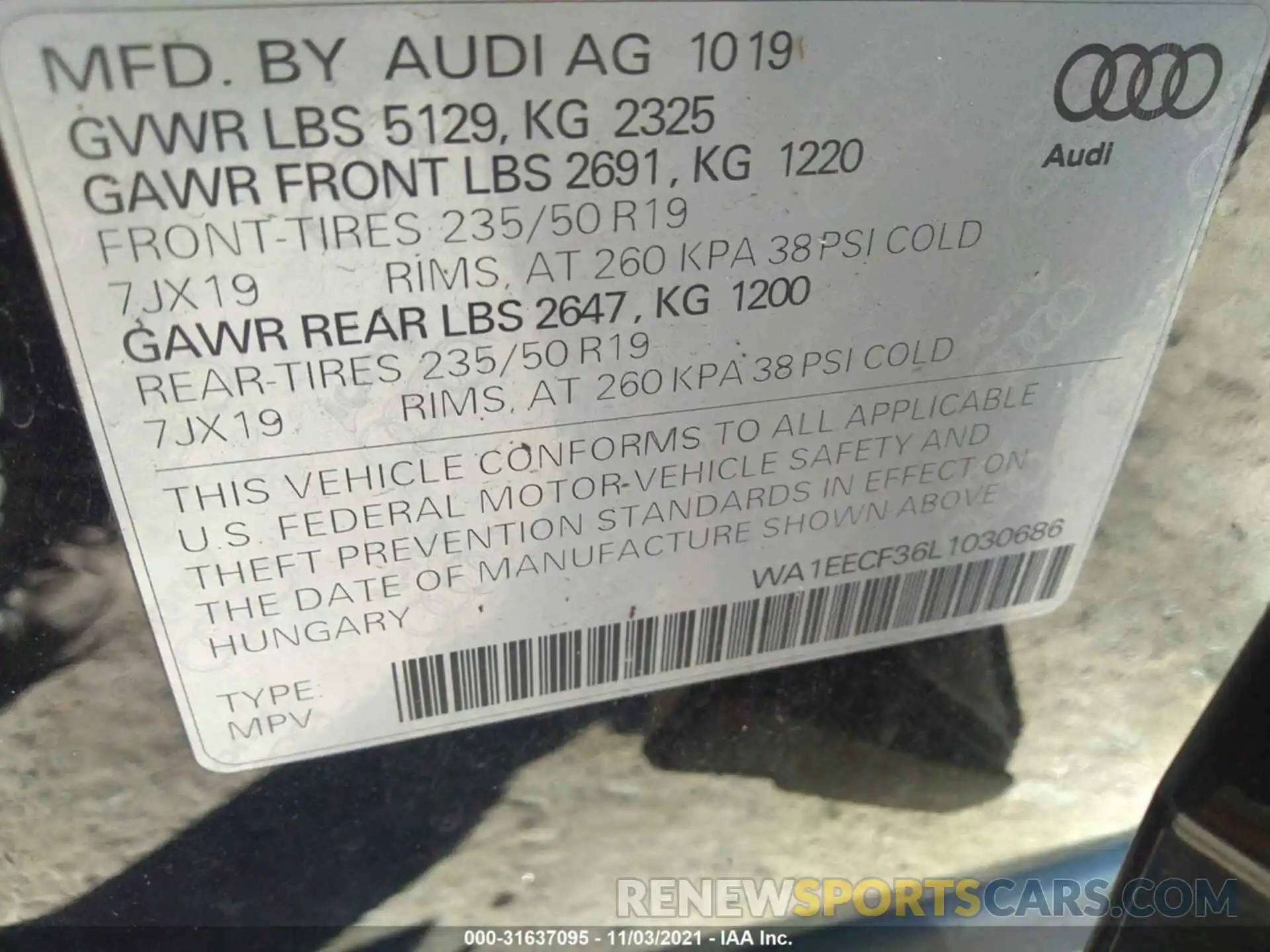 9 Photograph of a damaged car WA1EECF36L1030686 AUDI Q3 2020