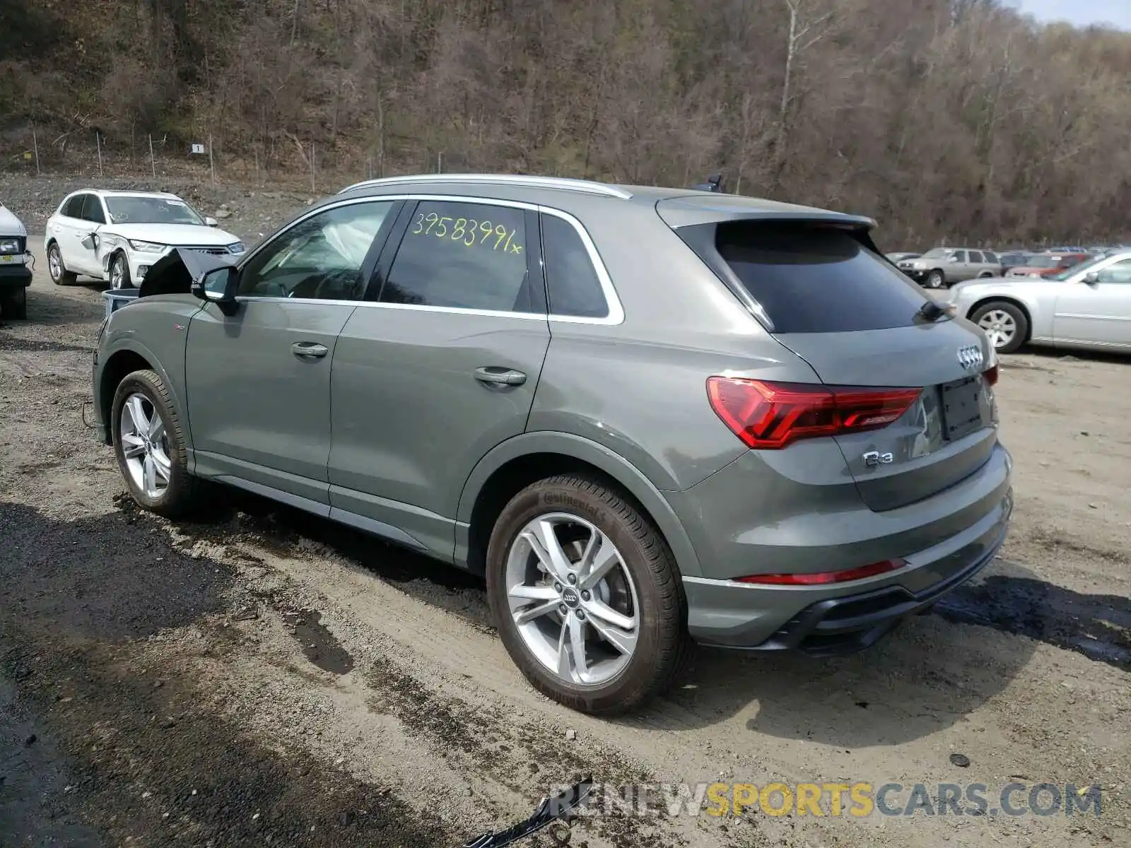 3 Фотография поврежденного автомобиля WA1EECF36L1033006 AUDI Q3 2020