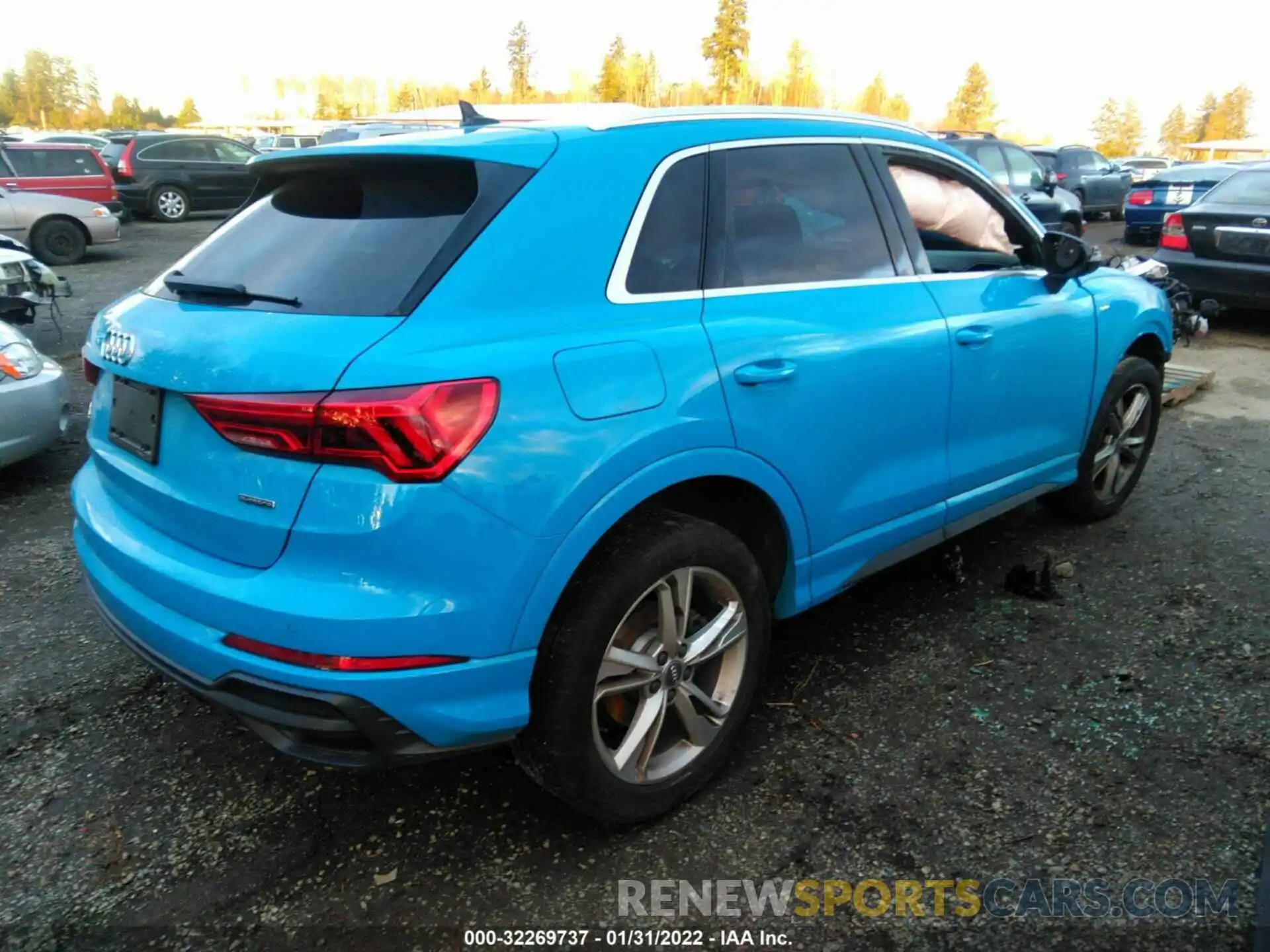 4 Фотография поврежденного автомобиля WA1EECF36L1085266 AUDI Q3 2020