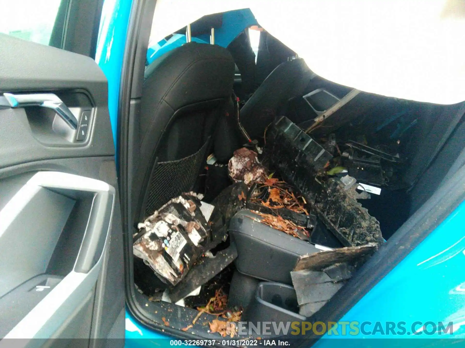 8 Photograph of a damaged car WA1EECF36L1085266 AUDI Q3 2020