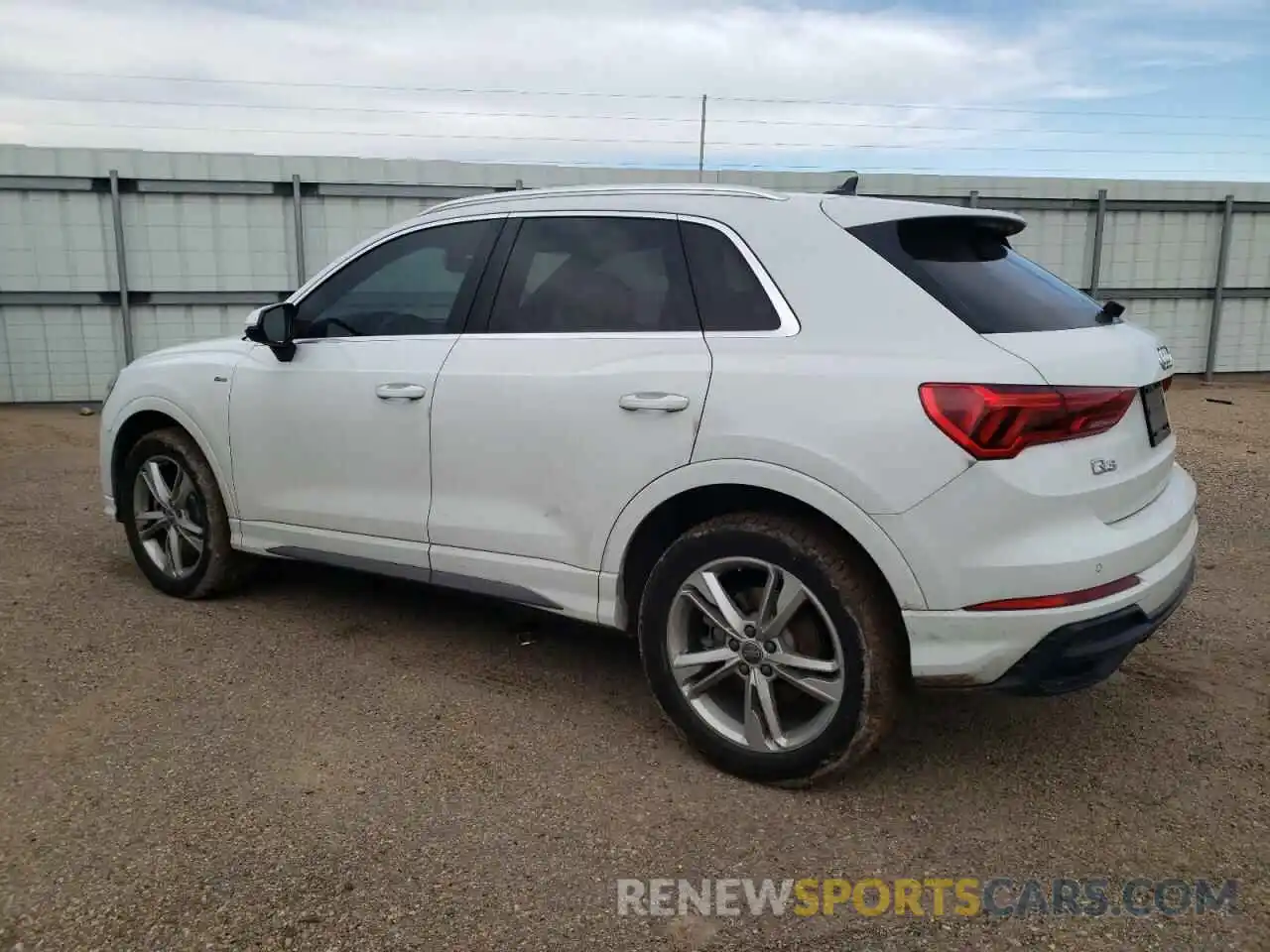 2 Photograph of a damaged car WA1EECF36L1090659 AUDI Q3 2020