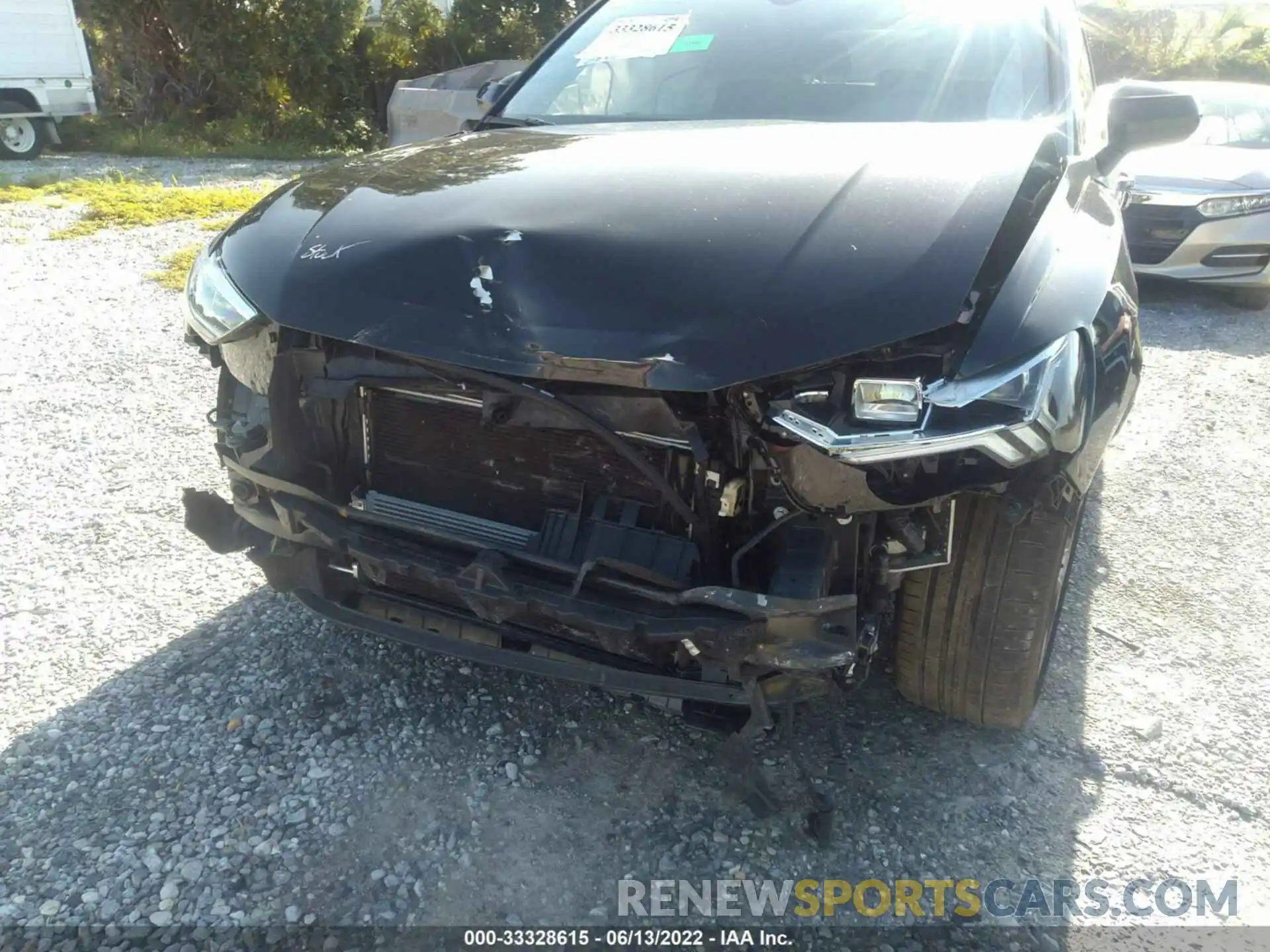 6 Photograph of a damaged car WA1EECF36L1111610 AUDI Q3 2020