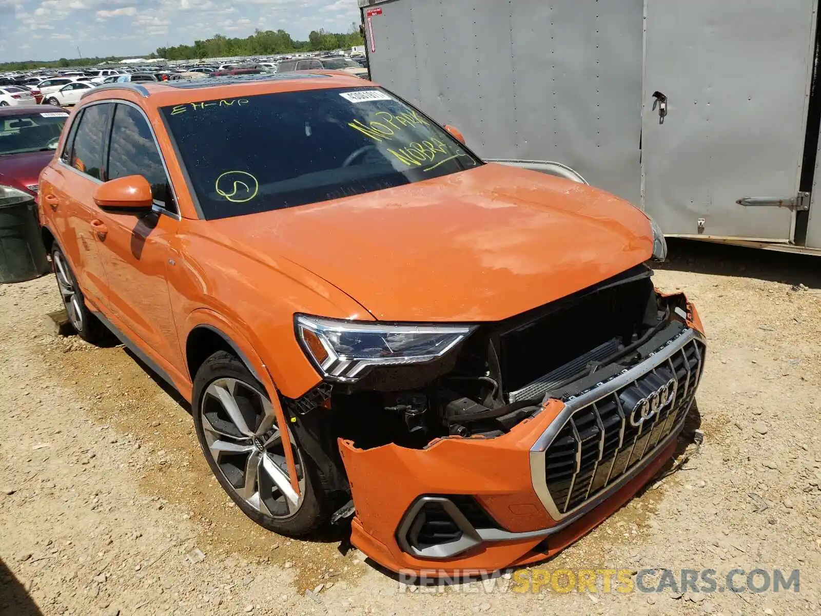 1 Фотография поврежденного автомобиля WA1EECF37L1006896 AUDI Q3 2020