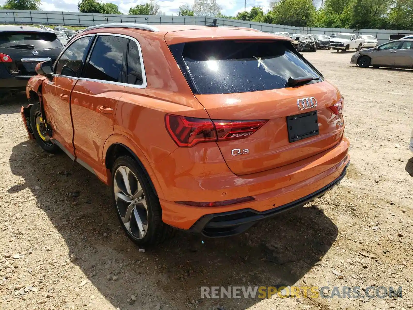 3 Photograph of a damaged car WA1EECF37L1006896 AUDI Q3 2020