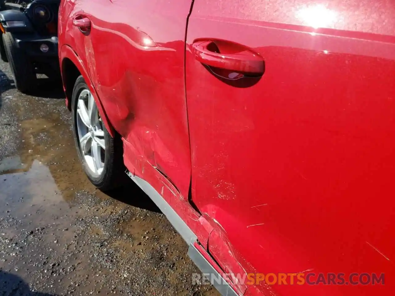 9 Photograph of a damaged car WA1EECF37L1034374 AUDI Q3 2020