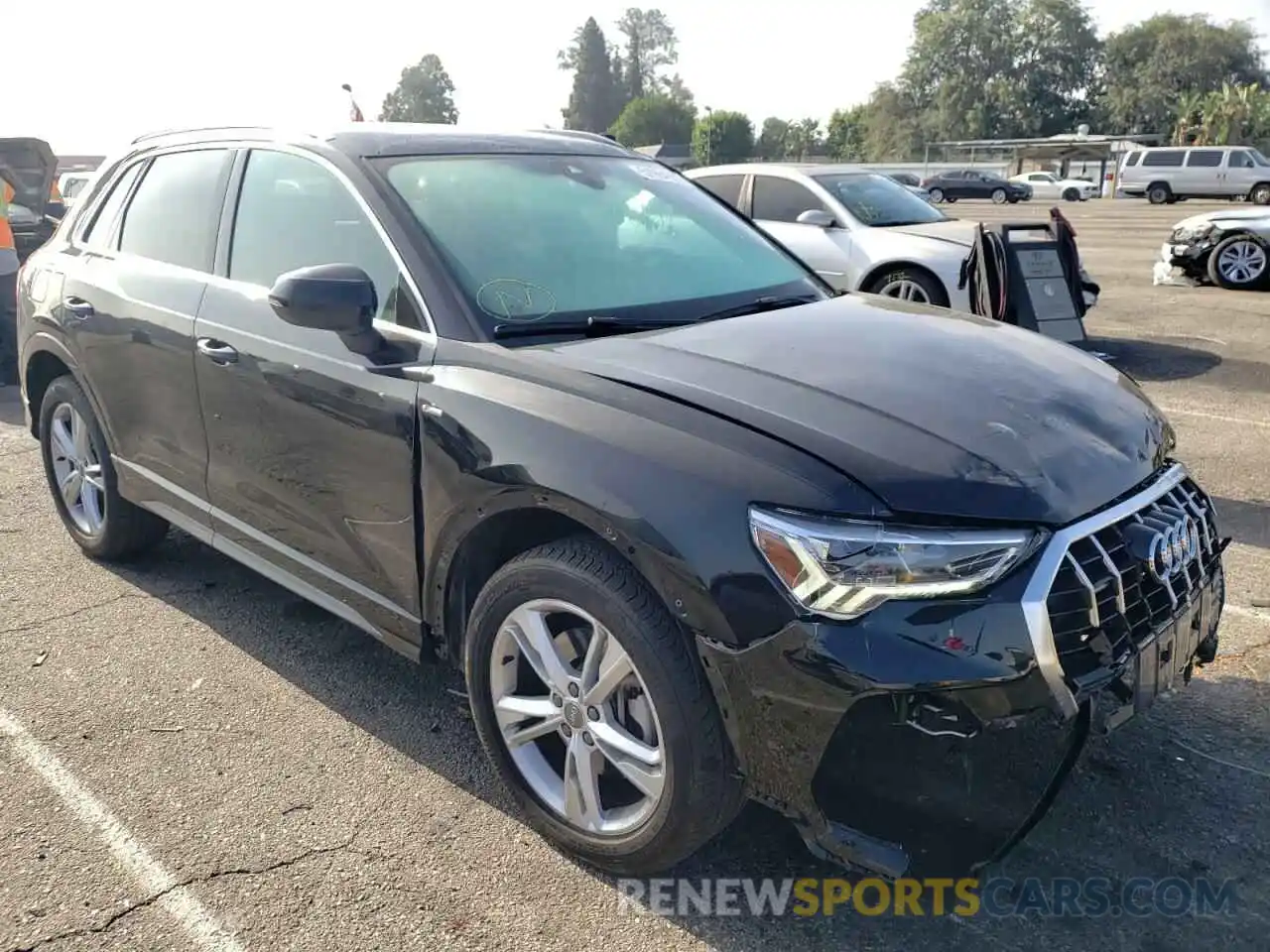 1 Photograph of a damaged car WA1EECF37L1039655 AUDI Q3 2020