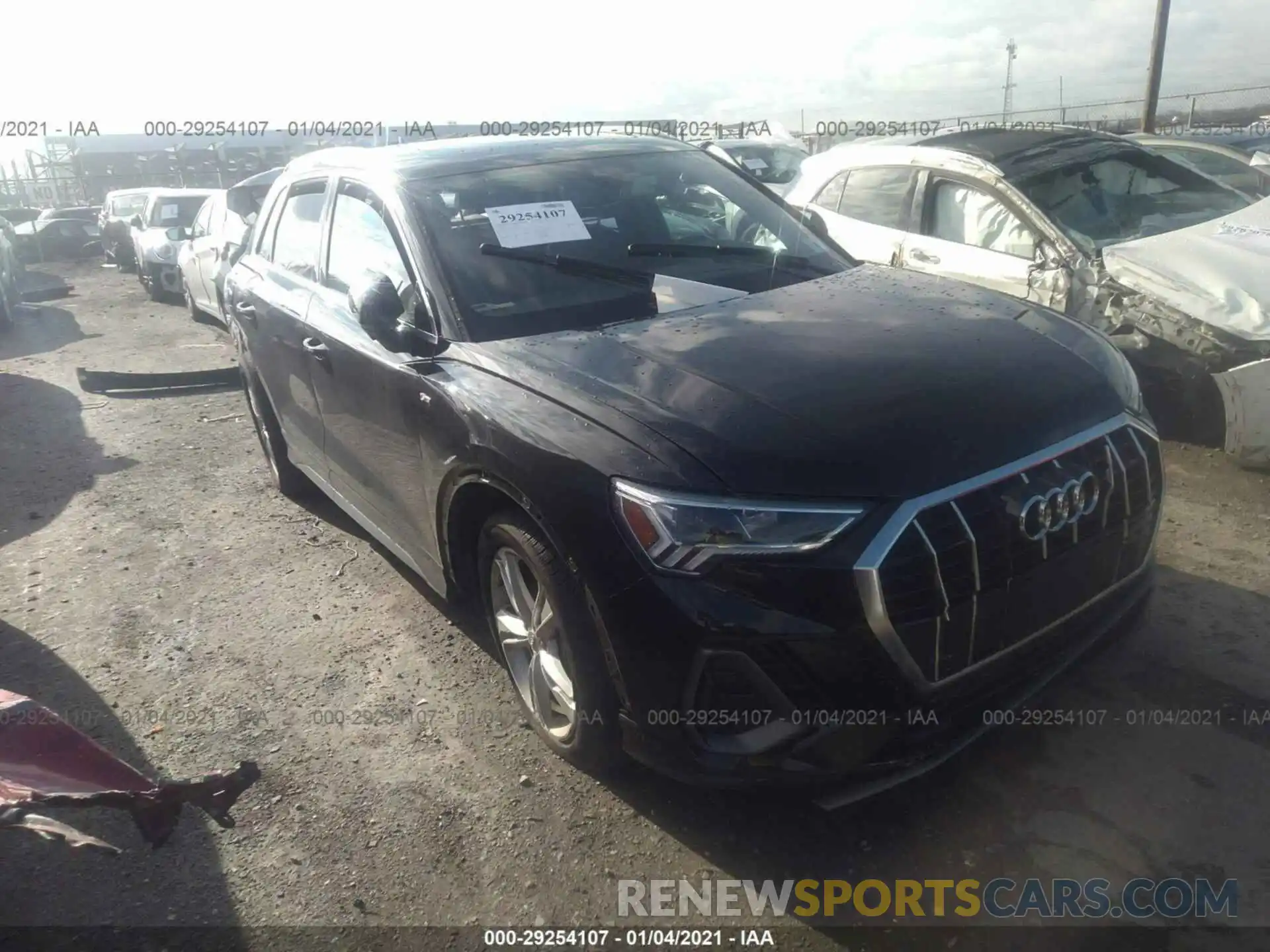 1 Фотография поврежденного автомобиля WA1EECF37L1043057 AUDI Q3 2020