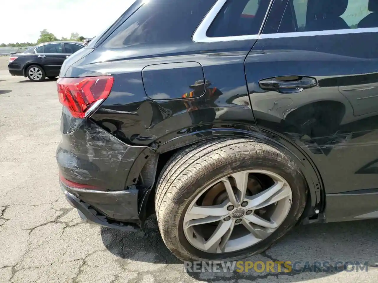 9 Photograph of a damaged car WA1EECF38L1034304 AUDI Q3 2020