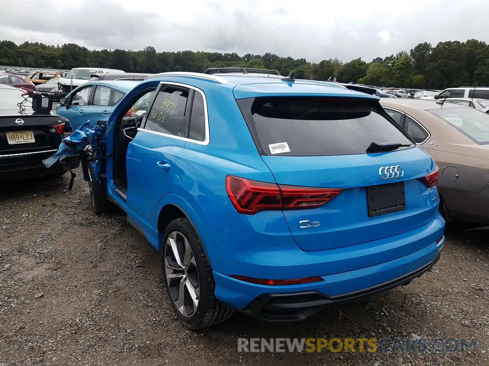 3 Фотография поврежденного автомобиля WA1EECF39L1015261 AUDI Q3 2020