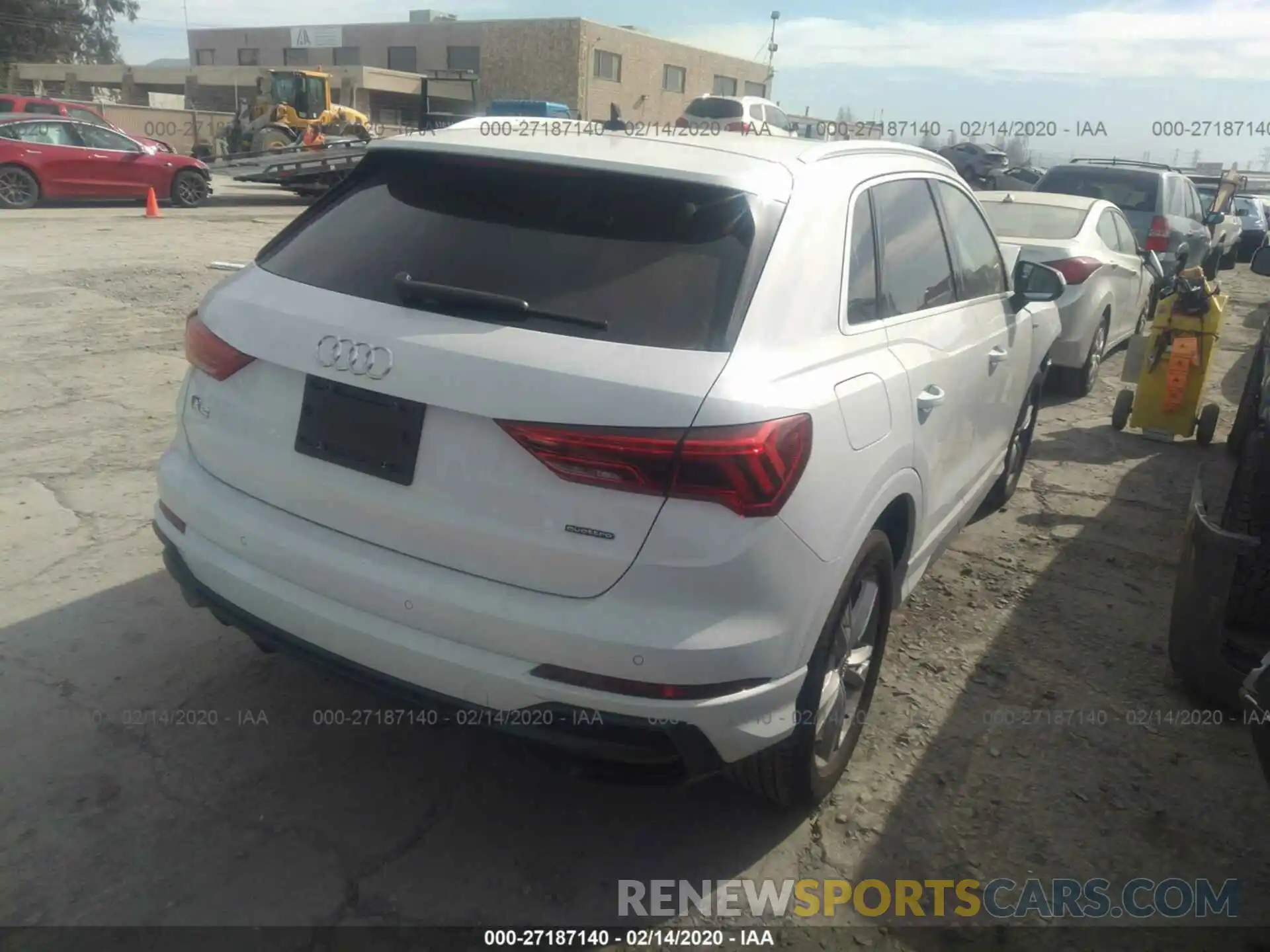 4 Photograph of a damaged car WA1EECF39L1022954 AUDI Q3 2020