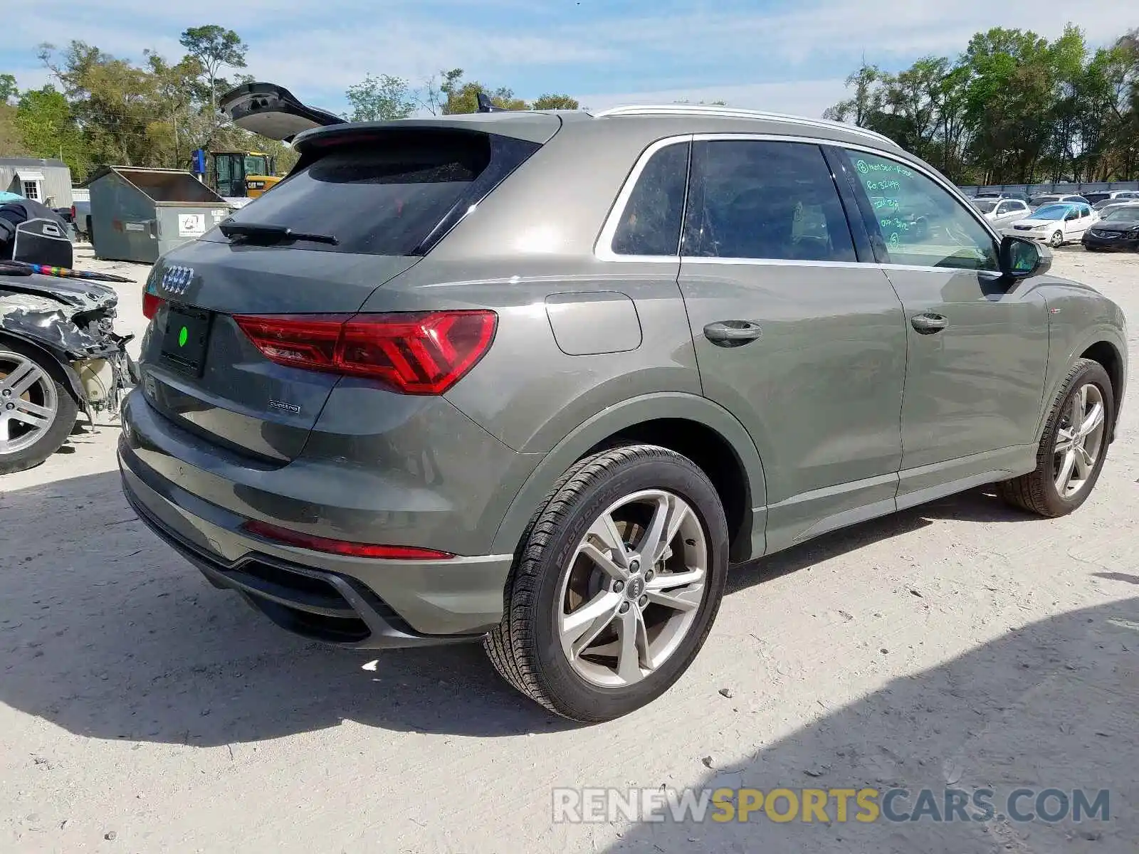 4 Фотография поврежденного автомобиля WA1EECF39L1038684 AUDI Q3 2020