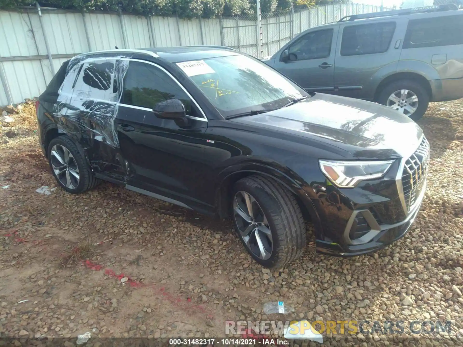 1 Photograph of a damaged car WA1EECF39L1042394 AUDI Q3 2020