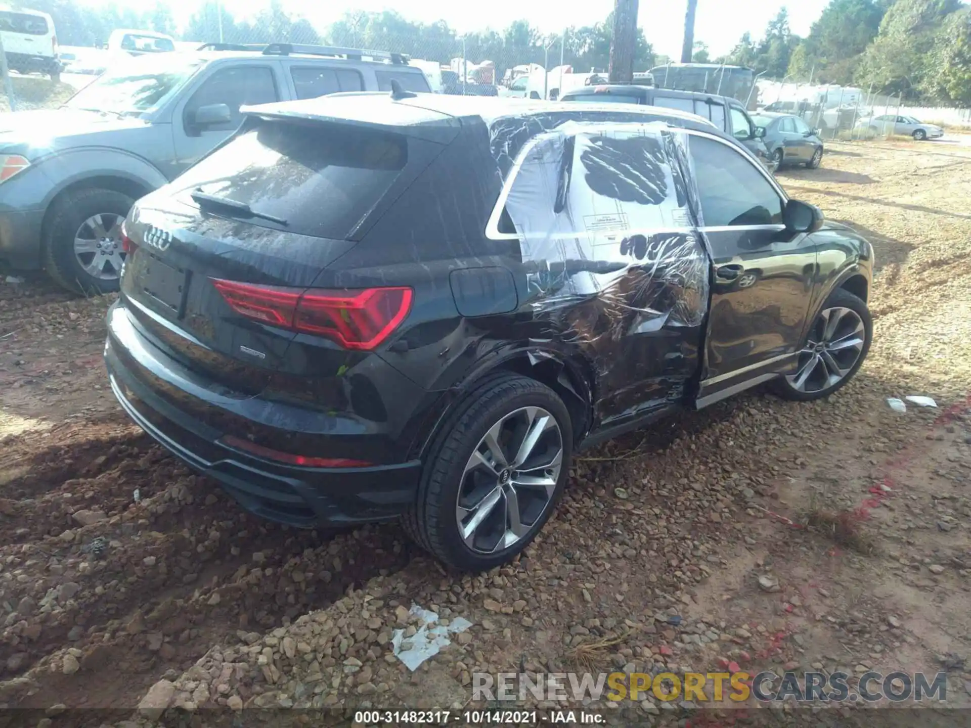 4 Фотография поврежденного автомобиля WA1EECF39L1042394 AUDI Q3 2020