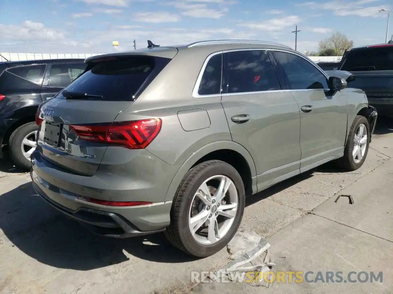 4 Фотография поврежденного автомобиля WA1EECF39L1054481 AUDI Q3 2020