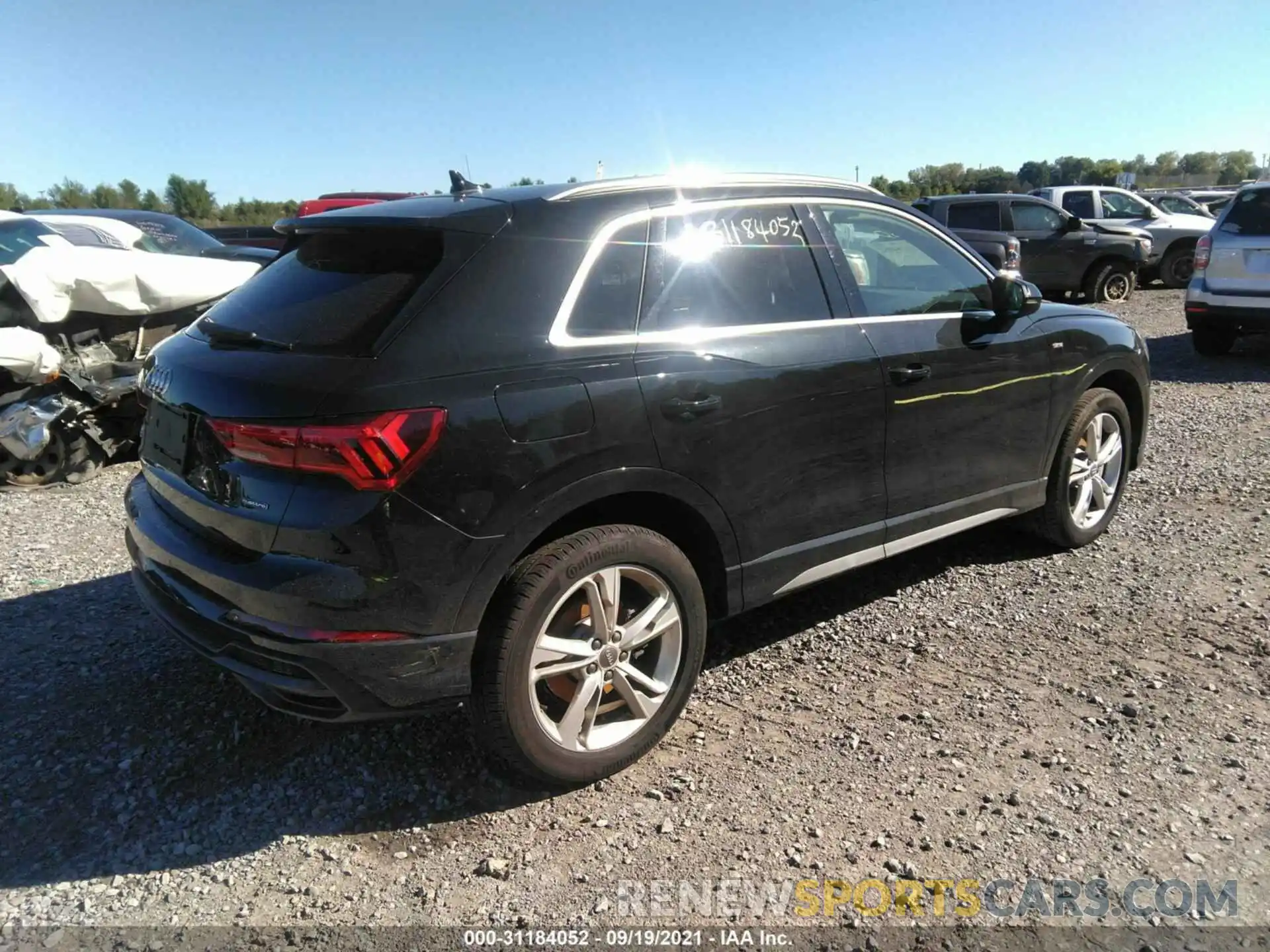 4 Фотография поврежденного автомобиля WA1EECF39L1090283 AUDI Q3 2020