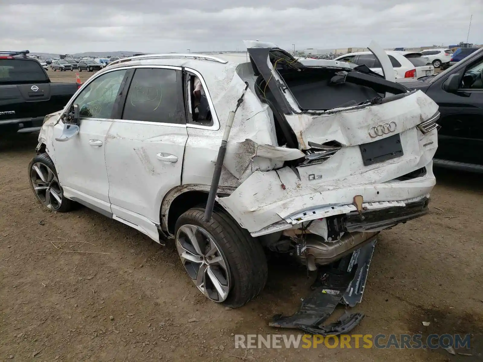 3 Фотография поврежденного автомобиля WA1EECF39L1116493 AUDI Q3 2020