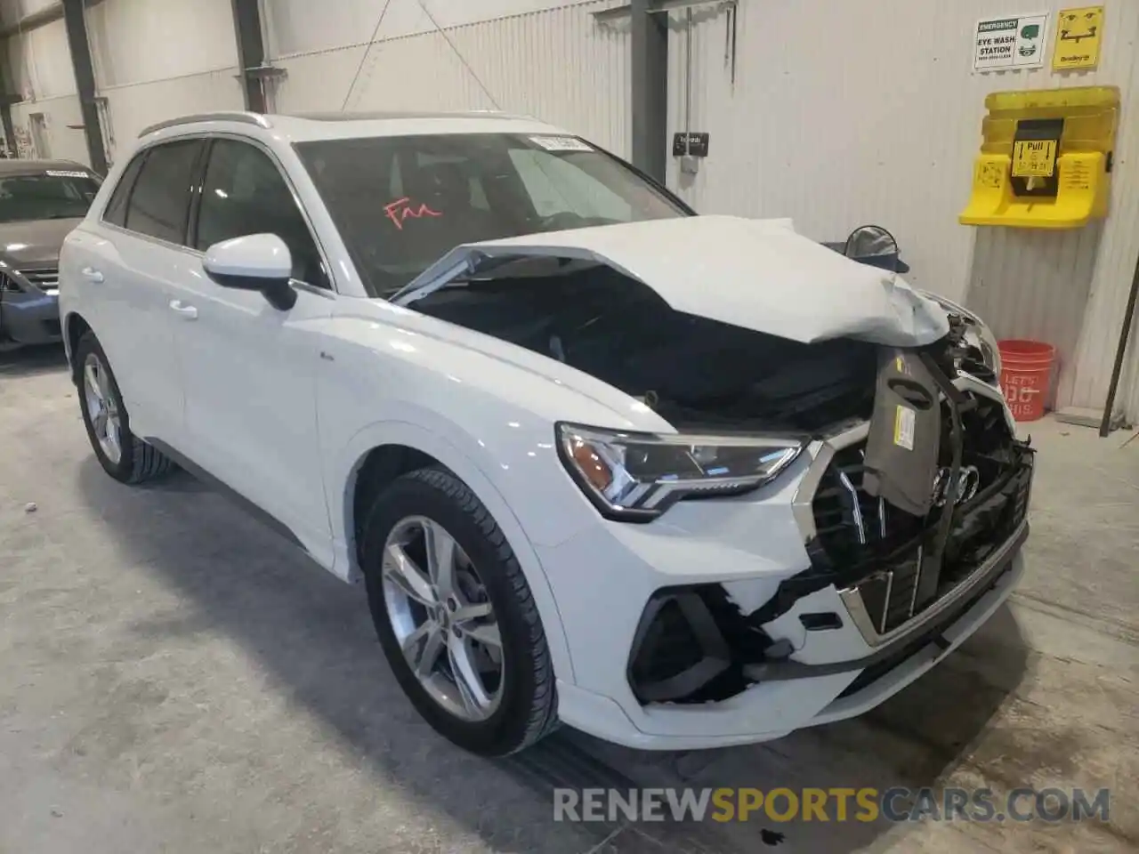 1 Photograph of a damaged car WA1EECF3XL1033283 AUDI Q3 2020