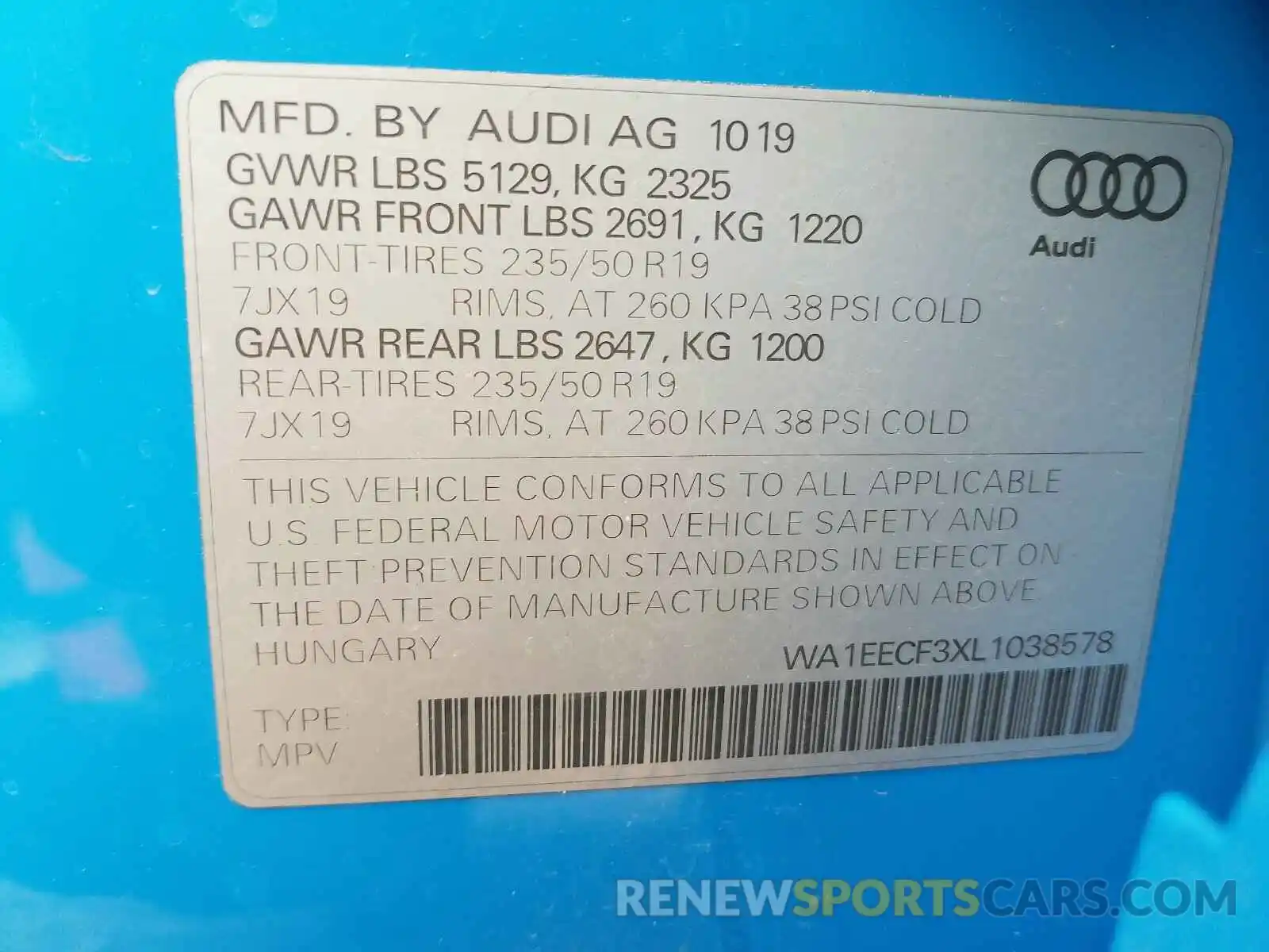 10 Photograph of a damaged car WA1EECF3XL1038578 AUDI Q3 2020