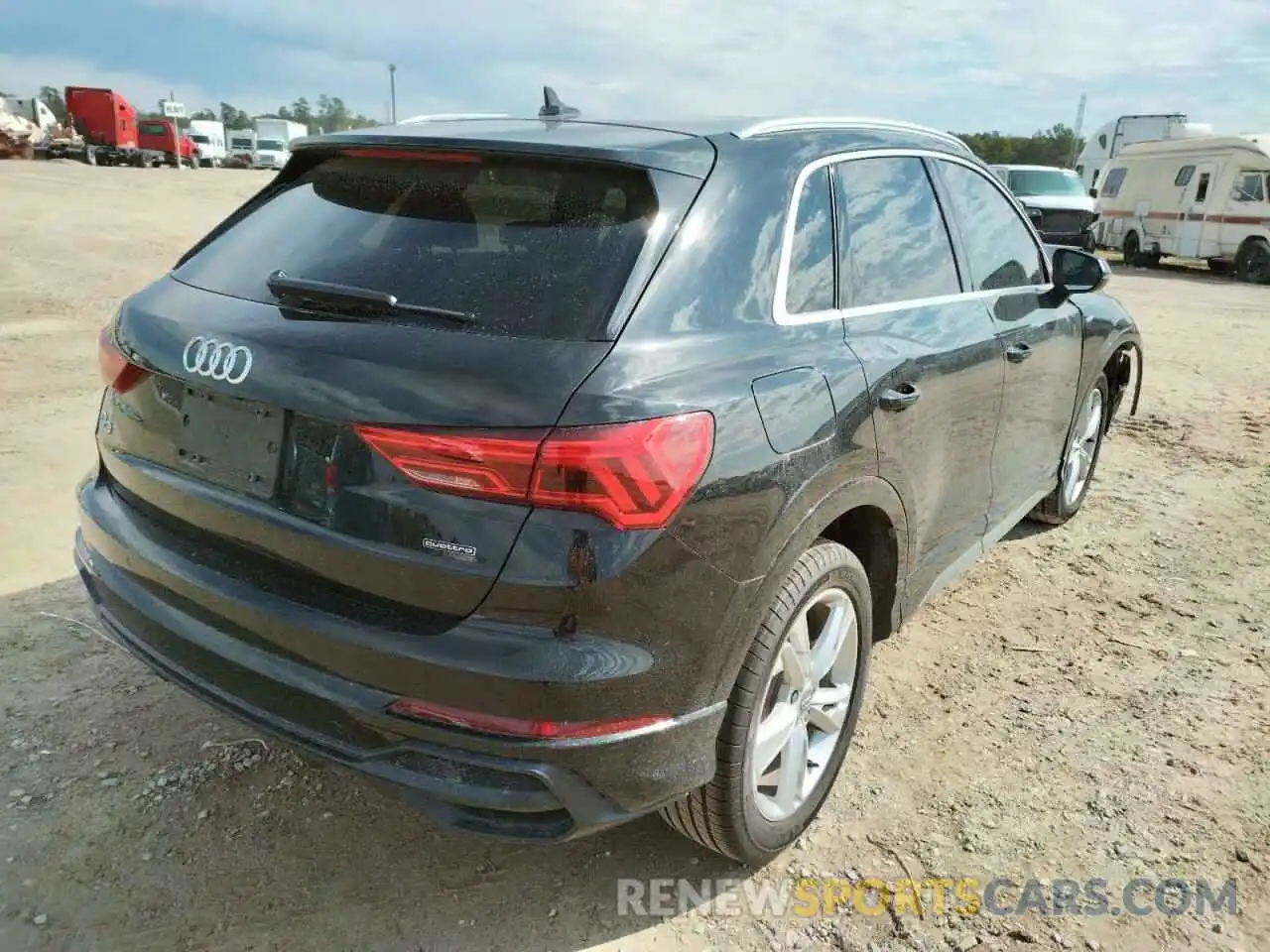 4 Фотография поврежденного автомобиля WA1EECF3XL1056207 AUDI Q3 2020