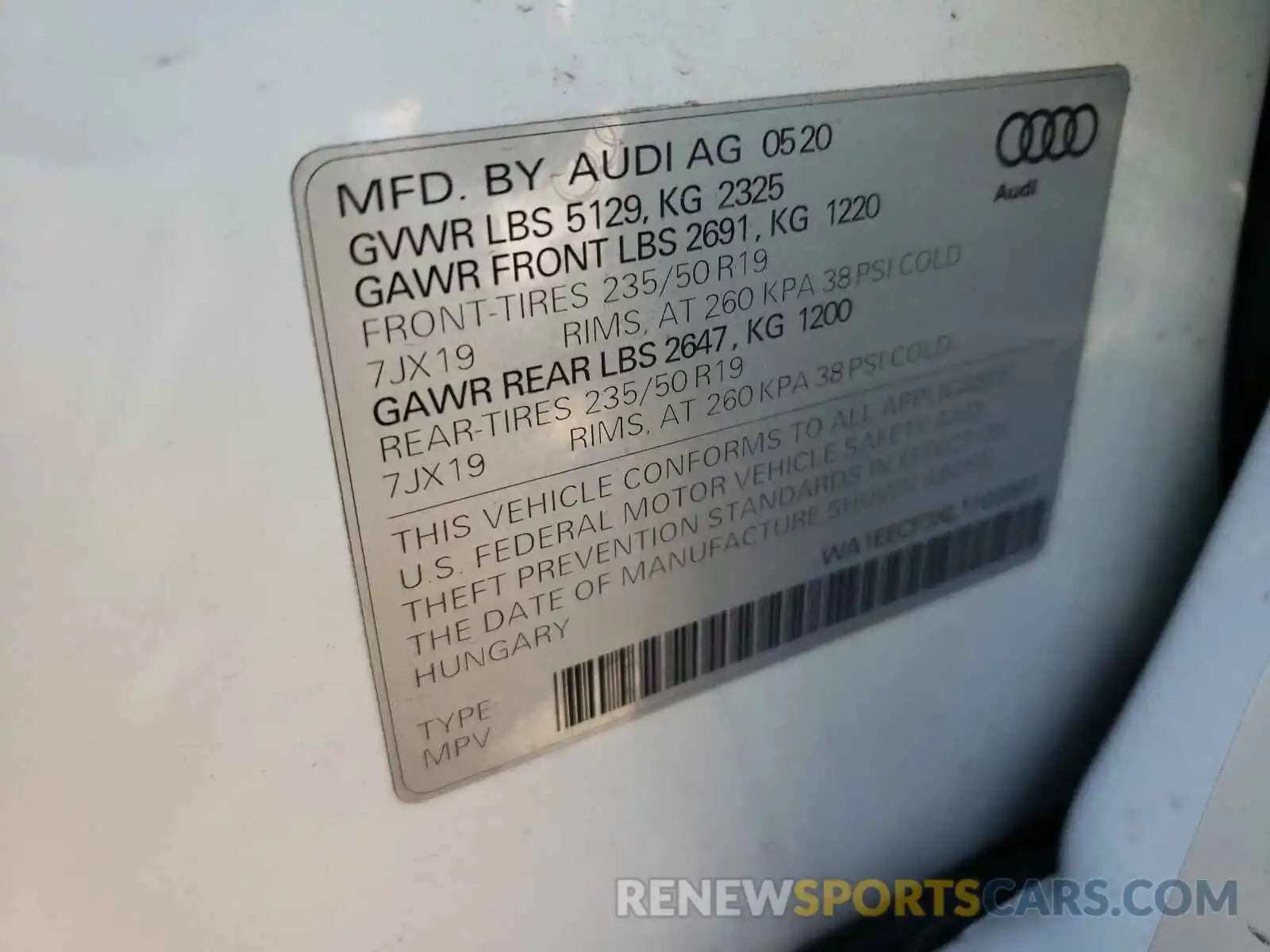 10 Photograph of a damaged car WA1EECF3XL1103901 AUDI Q3 2020