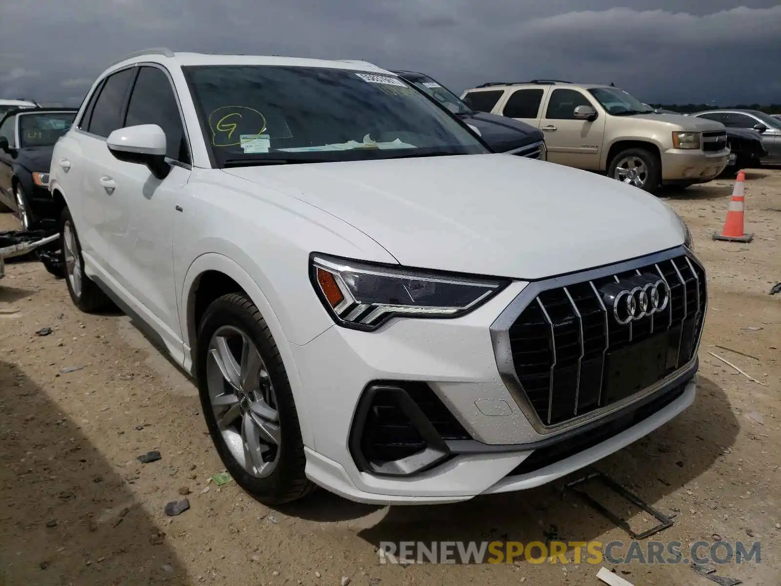 1 Photograph of a damaged car WA1EECF3XL1104658 AUDI Q3 2020