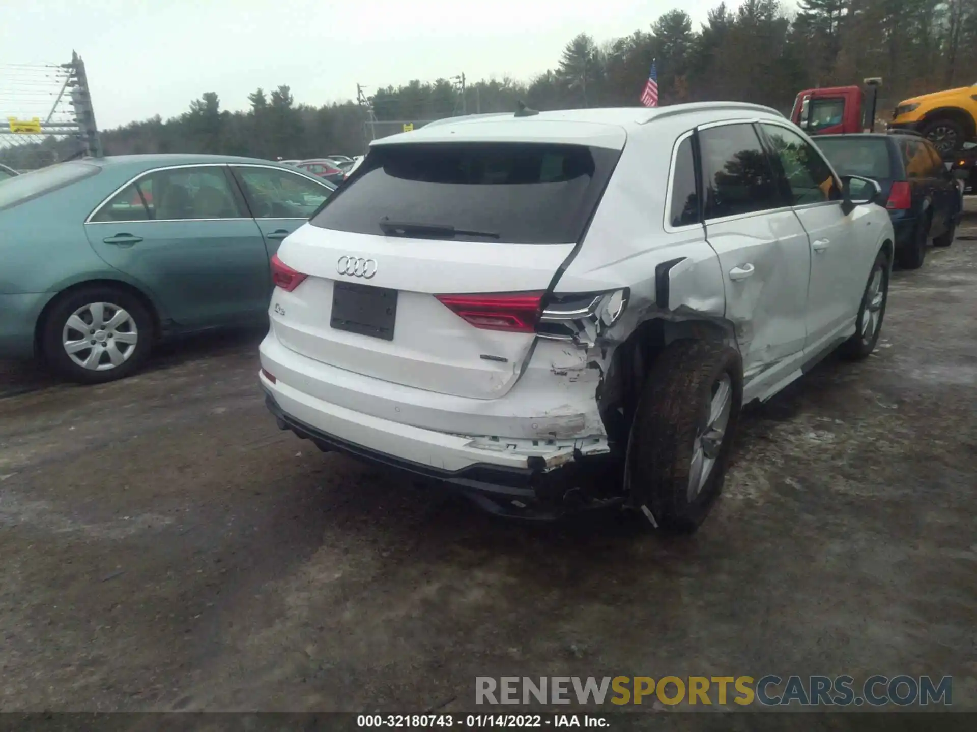 4 Фотография поврежденного автомобиля WA1EECF3XL1125316 AUDI Q3 2020