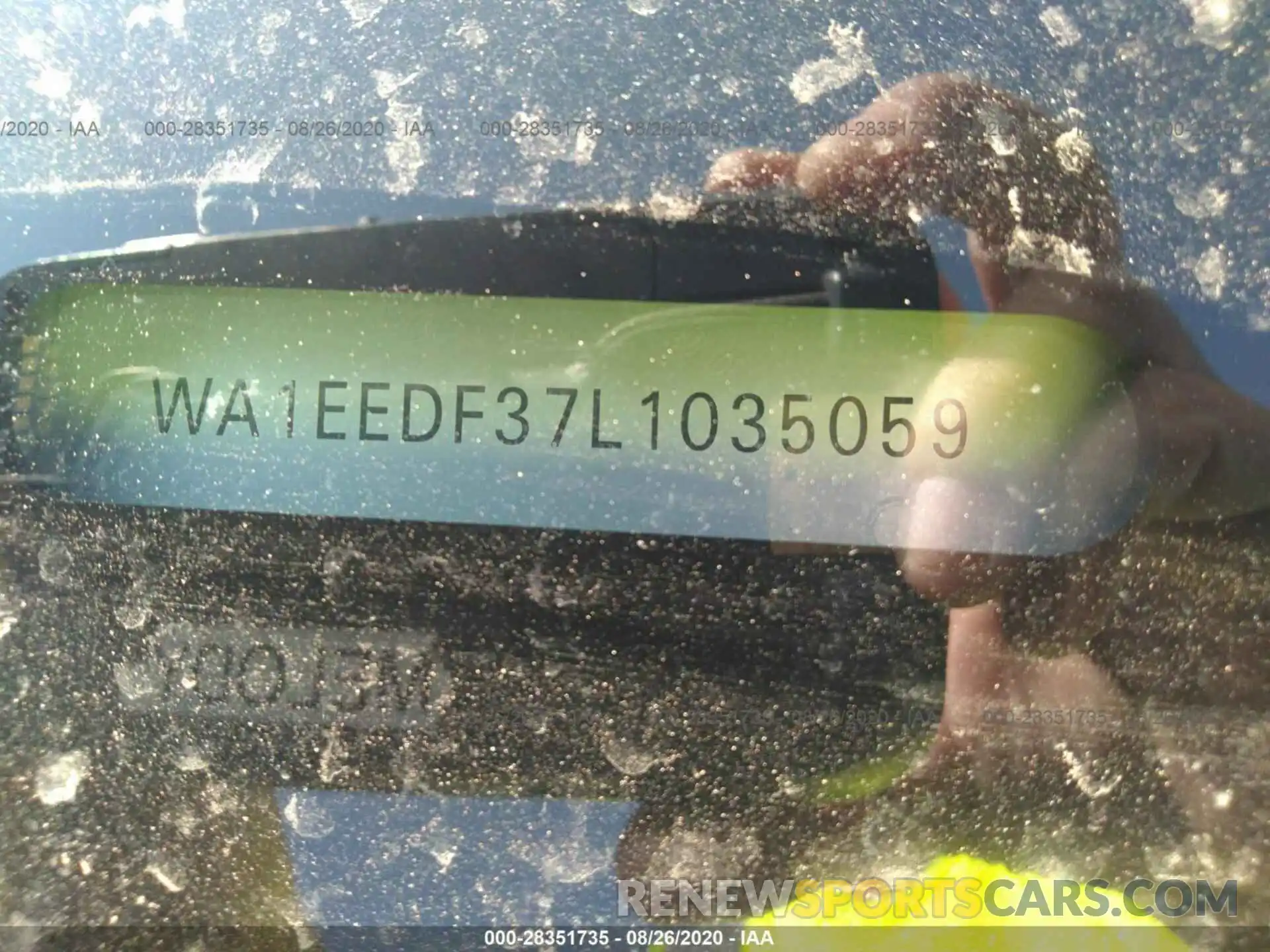 9 Photograph of a damaged car WA1EEDF37L1035059 AUDI Q3 2020