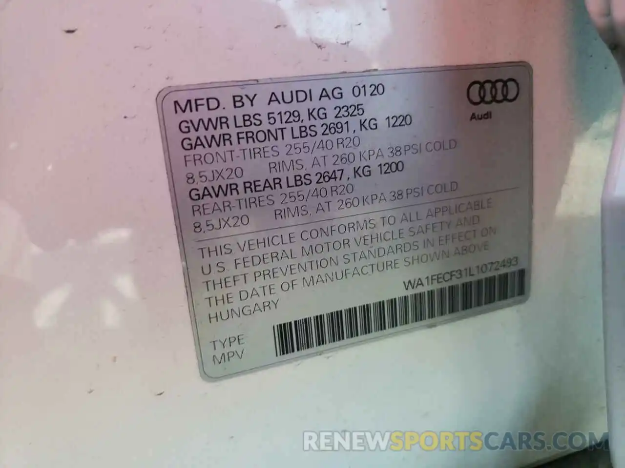 10 Photograph of a damaged car WA1FECF31L1072493 AUDI Q3 2020