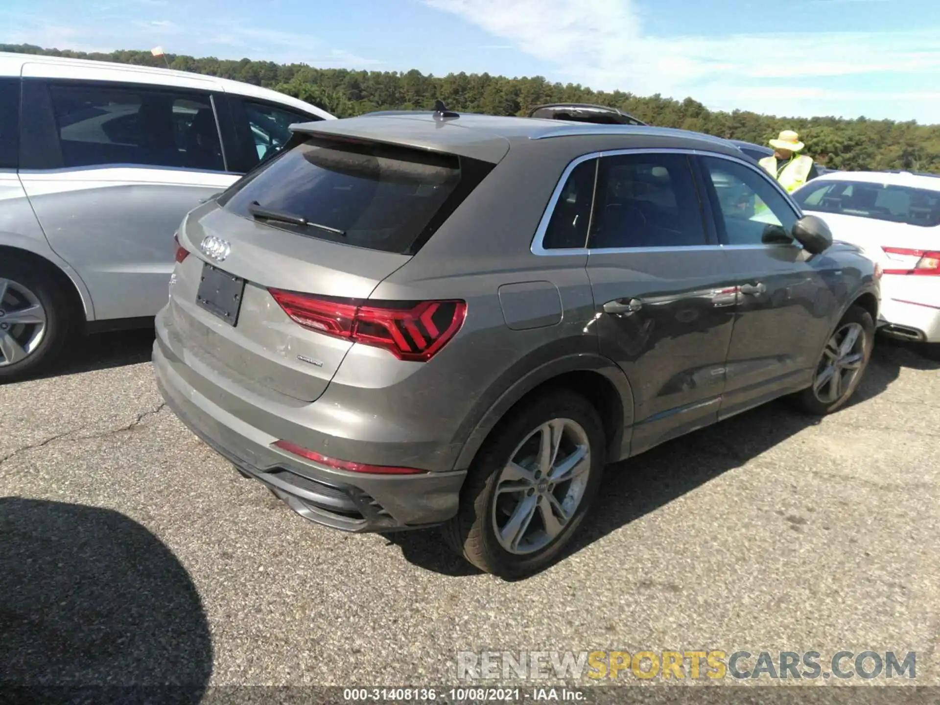 4 Фотография поврежденного автомобиля WA1FECF32L1036487 AUDI Q3 2020