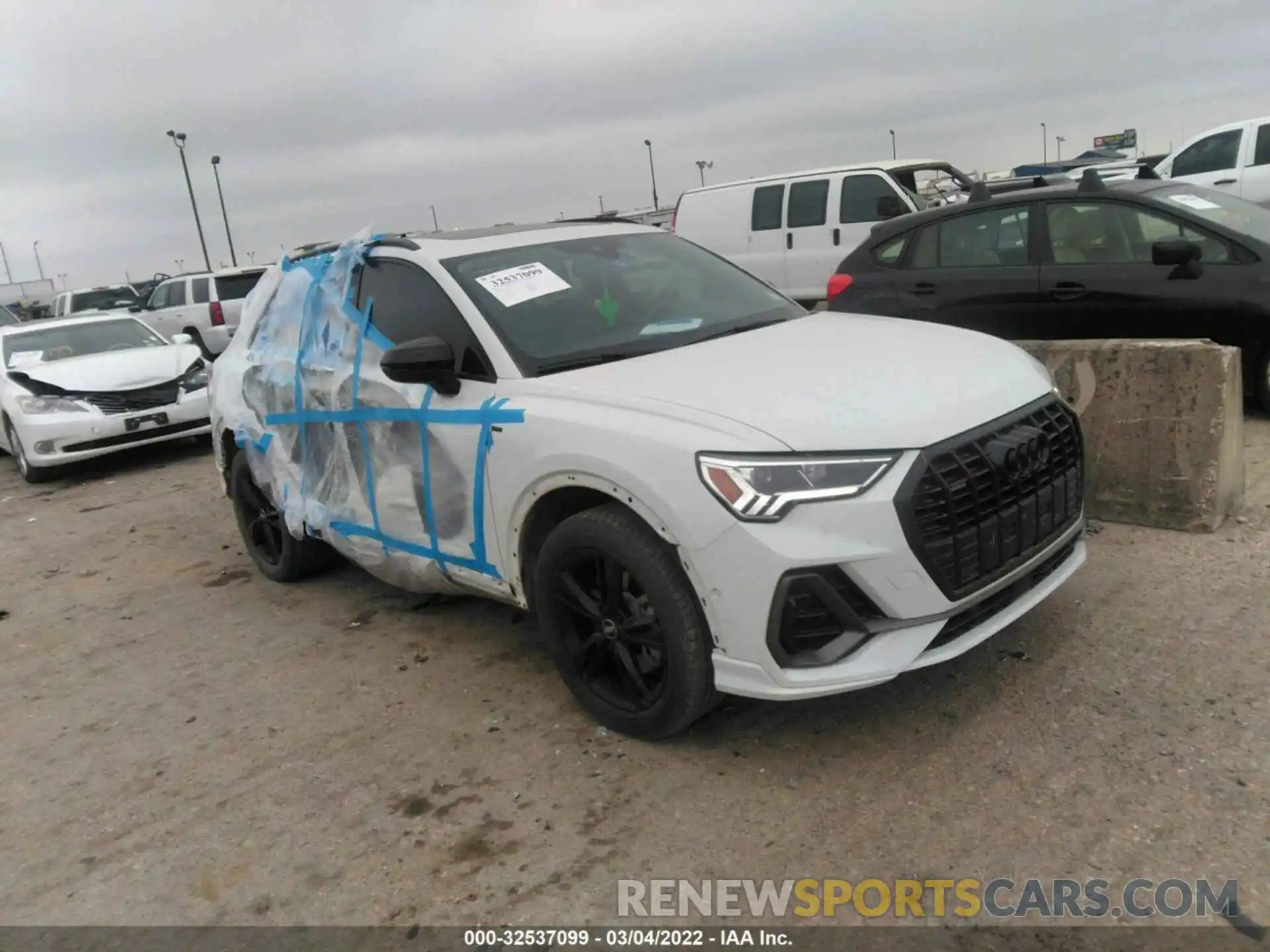 1 Фотография поврежденного автомобиля WA1FECF32L1041303 AUDI Q3 2020