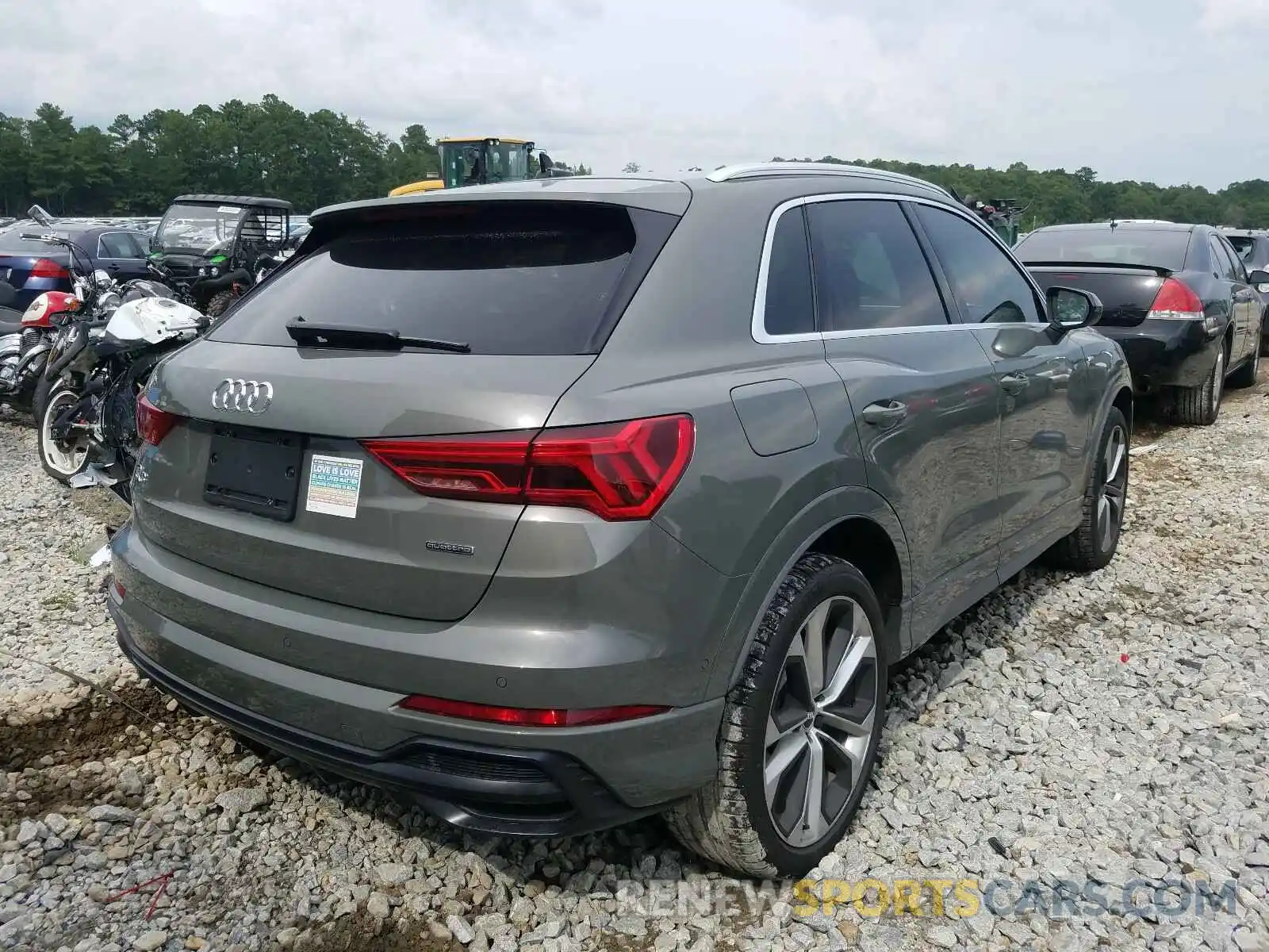 4 Photograph of a damaged car WA1FECF34L1008531 AUDI Q3 2020