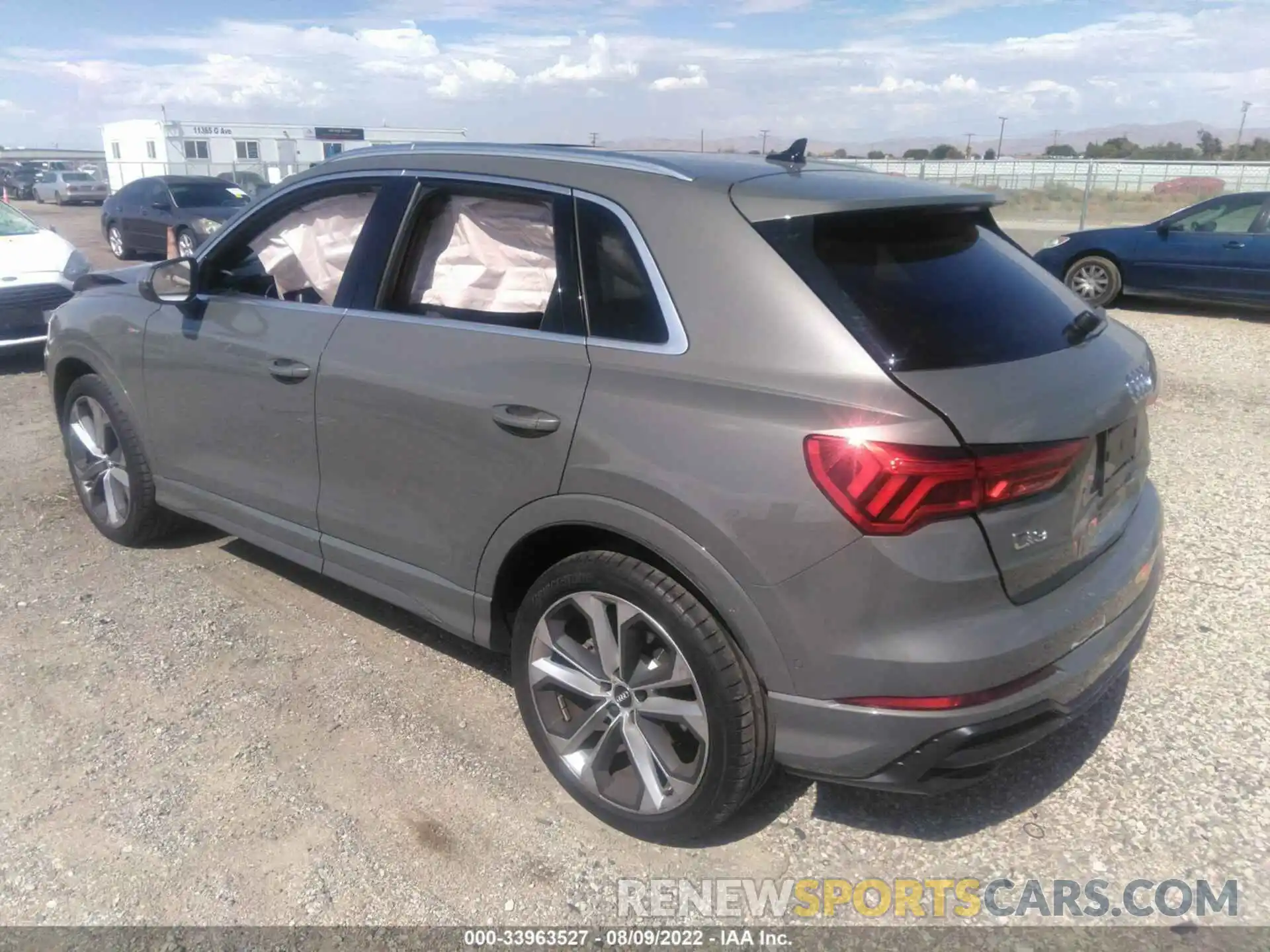 3 Photograph of a damaged car WA1FECF39L1030122 AUDI Q3 2020